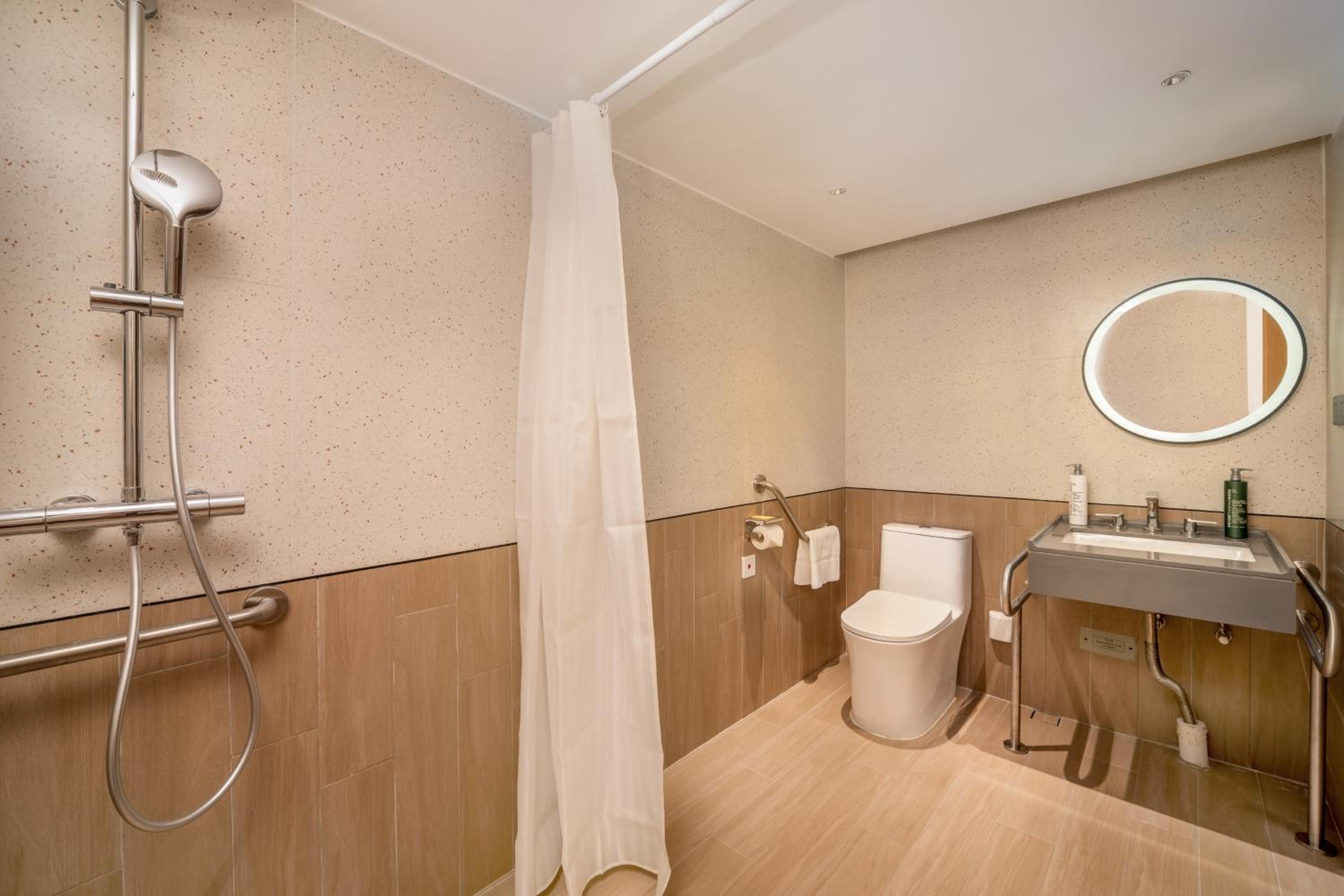 King Room - Mobility Accessible 
