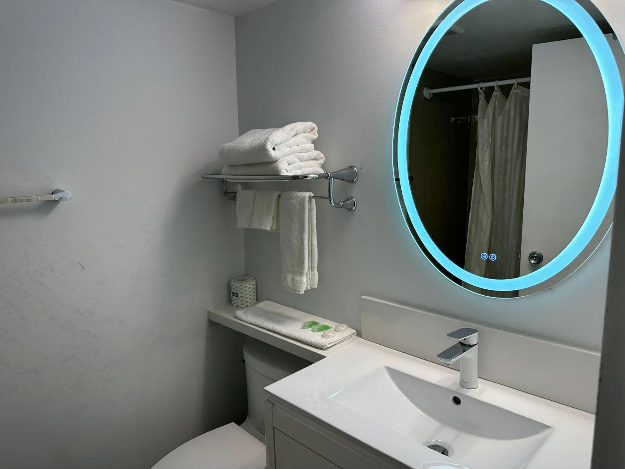 Executive Room with 2 Queen Beds 