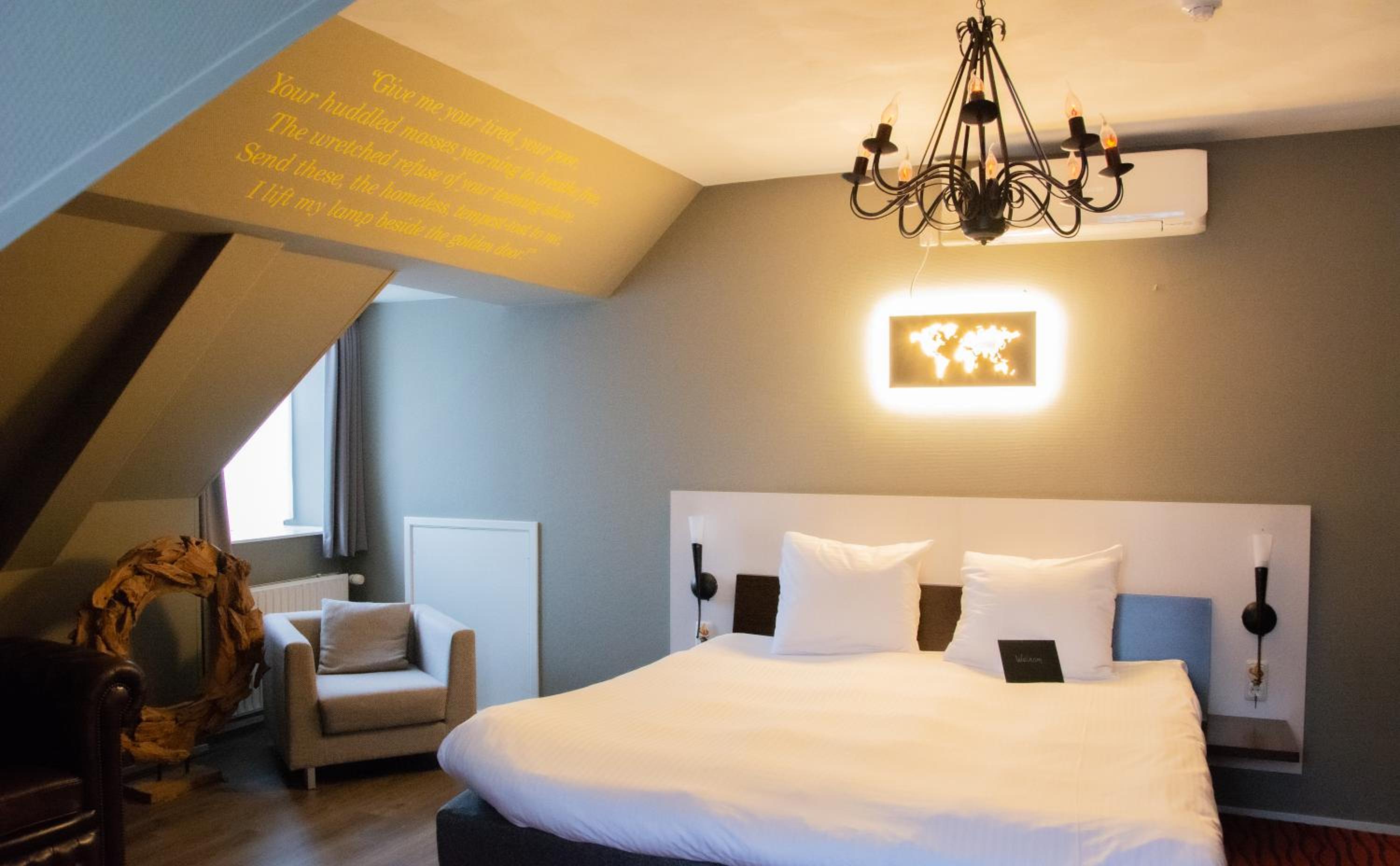 Deluxe Romantic Room with Bath