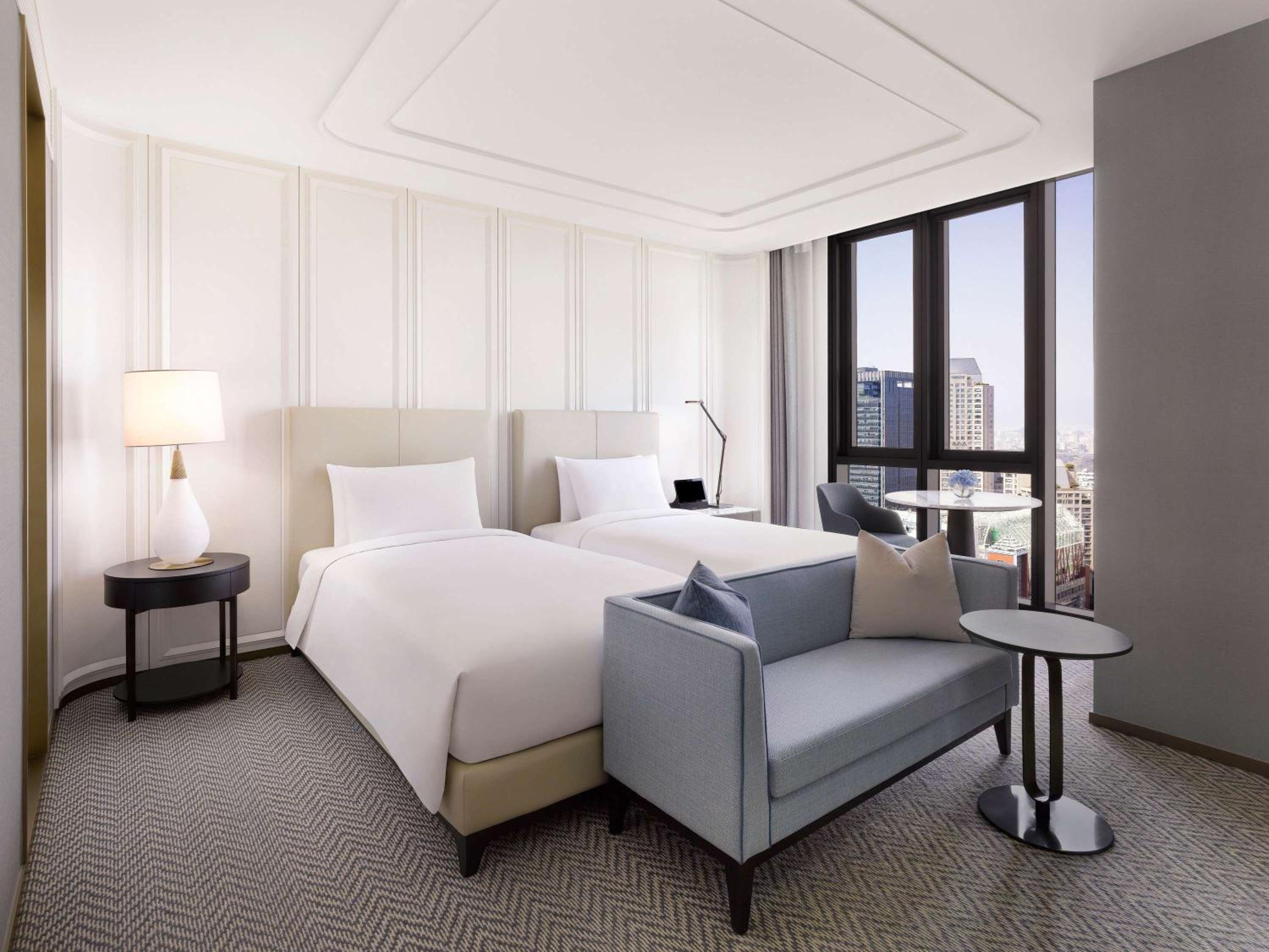 Luxury Room with 2 Single Beds