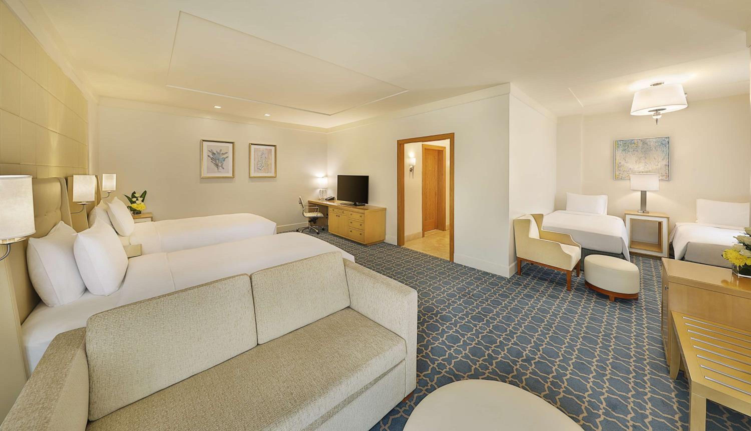 Deluxe Room with Four Single Beds with Haram View