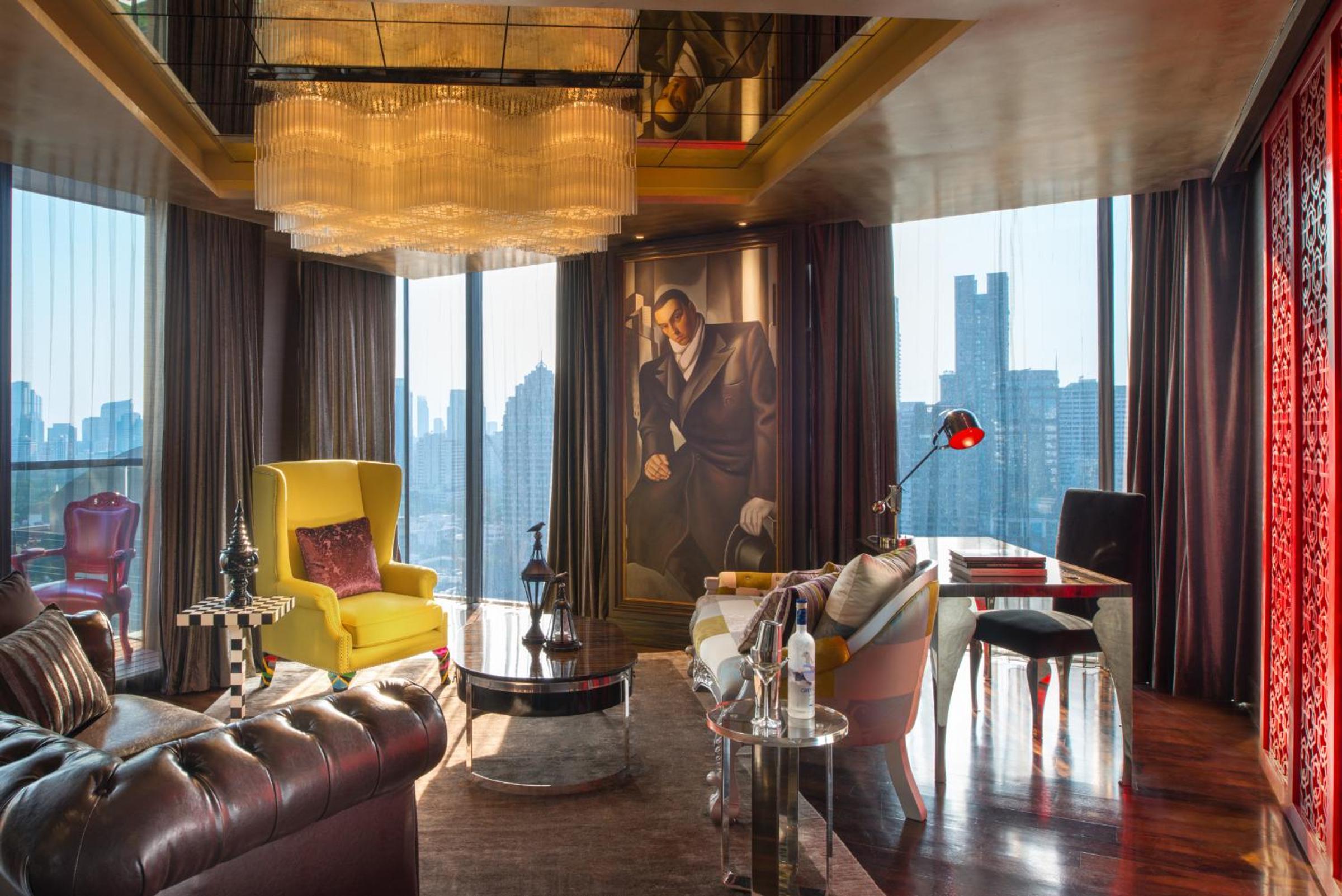 One-Bedroom King Suite with Garden View