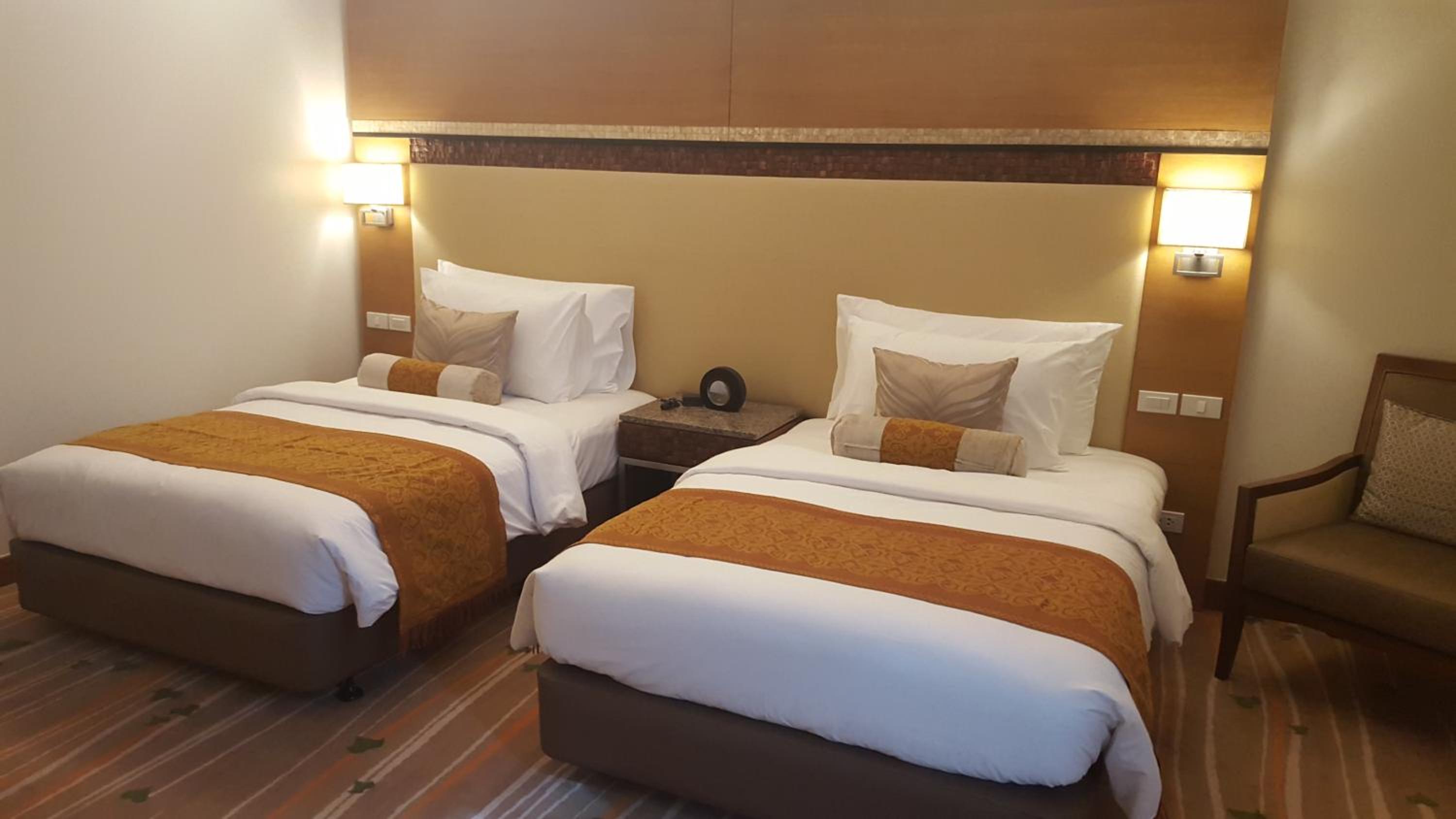 Premier Twin Room - Non-Smoking