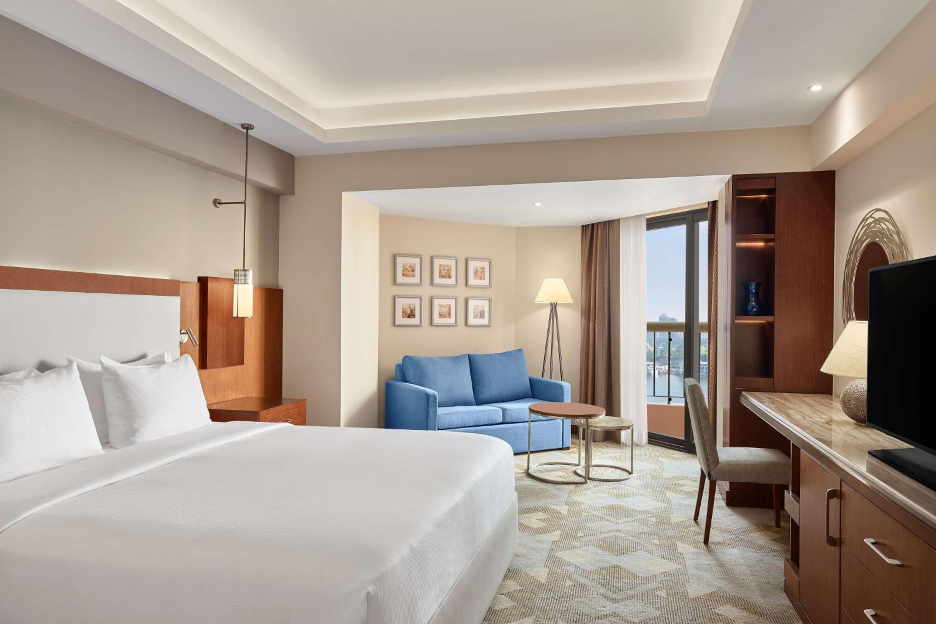 Deluxe King Room with Nile View