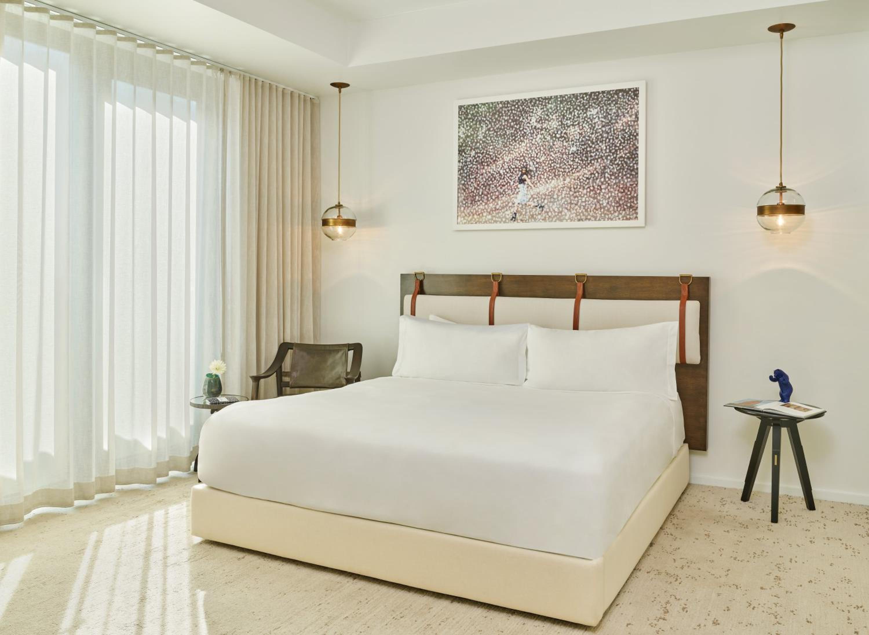 Executive Suite - King TUB - Disability Access