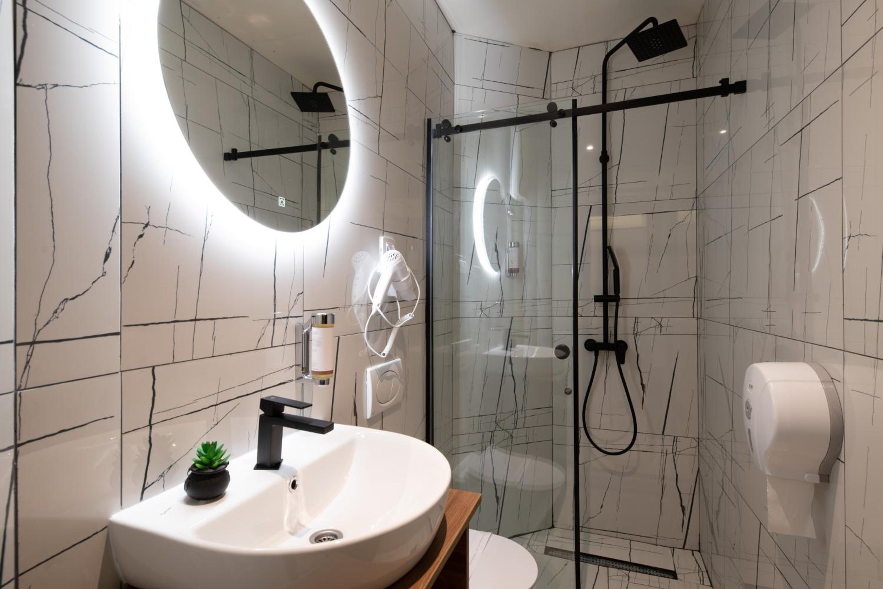 Superior Double or Twin Room with Terrace - Annex