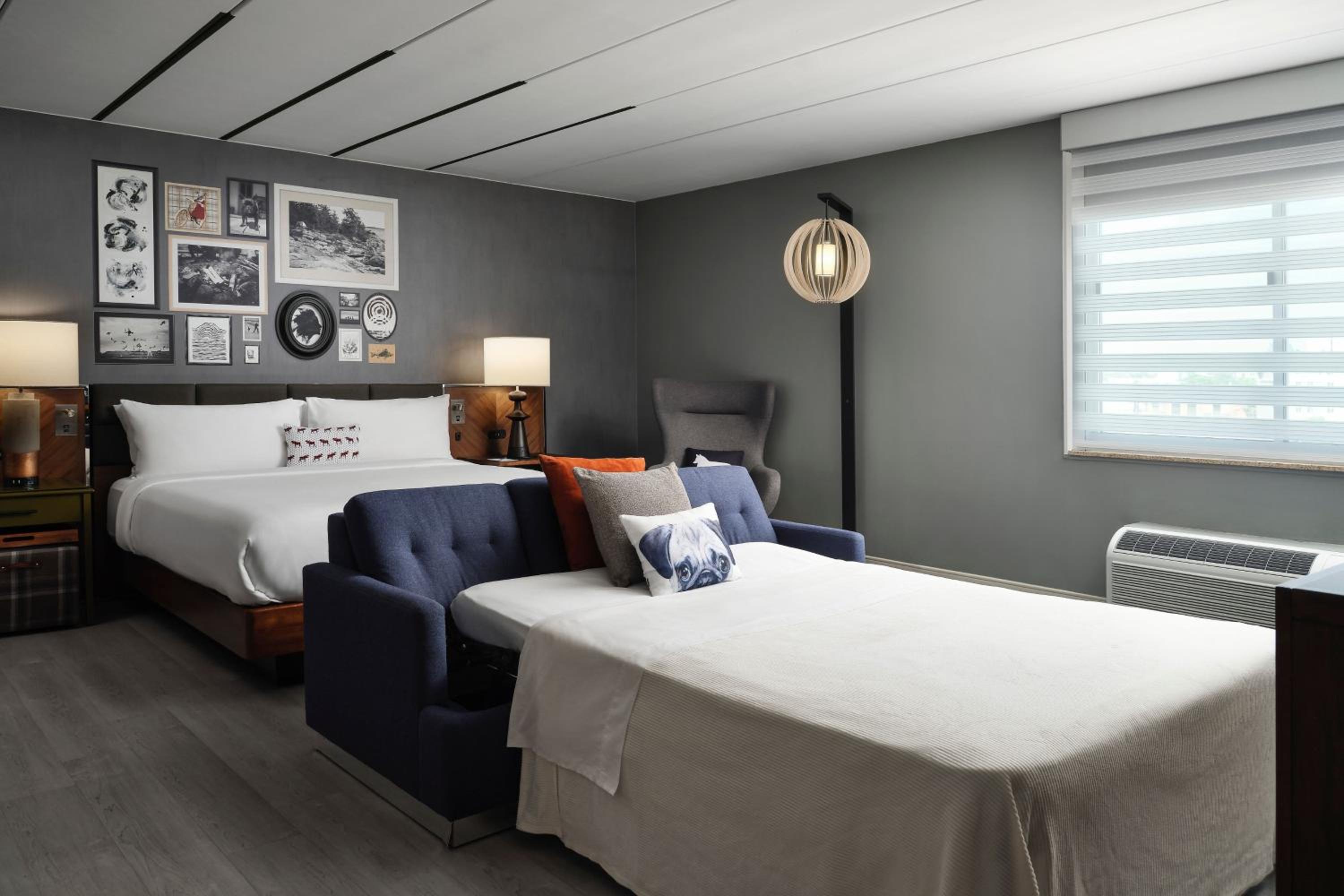 King Suite - Lounge Access