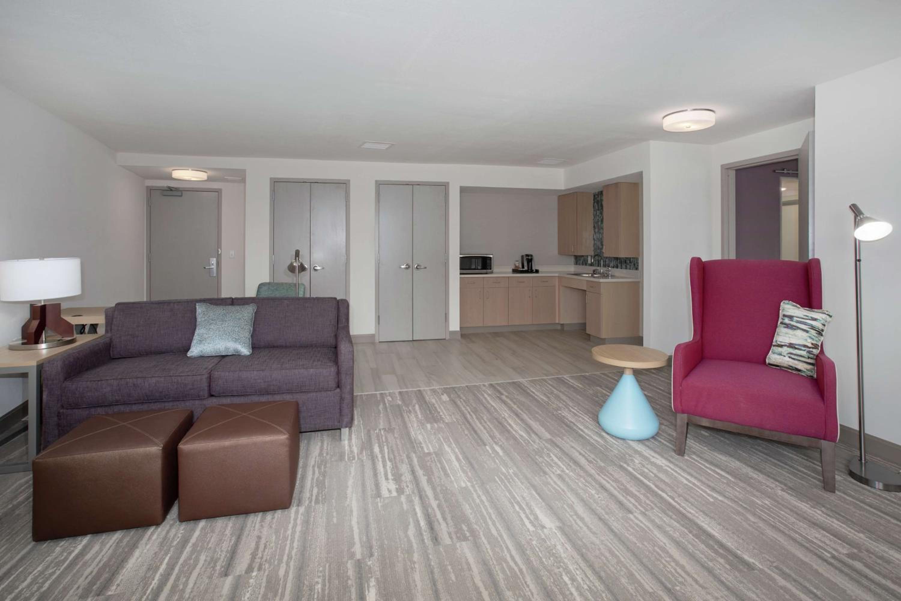 One-Bedroom King Suite