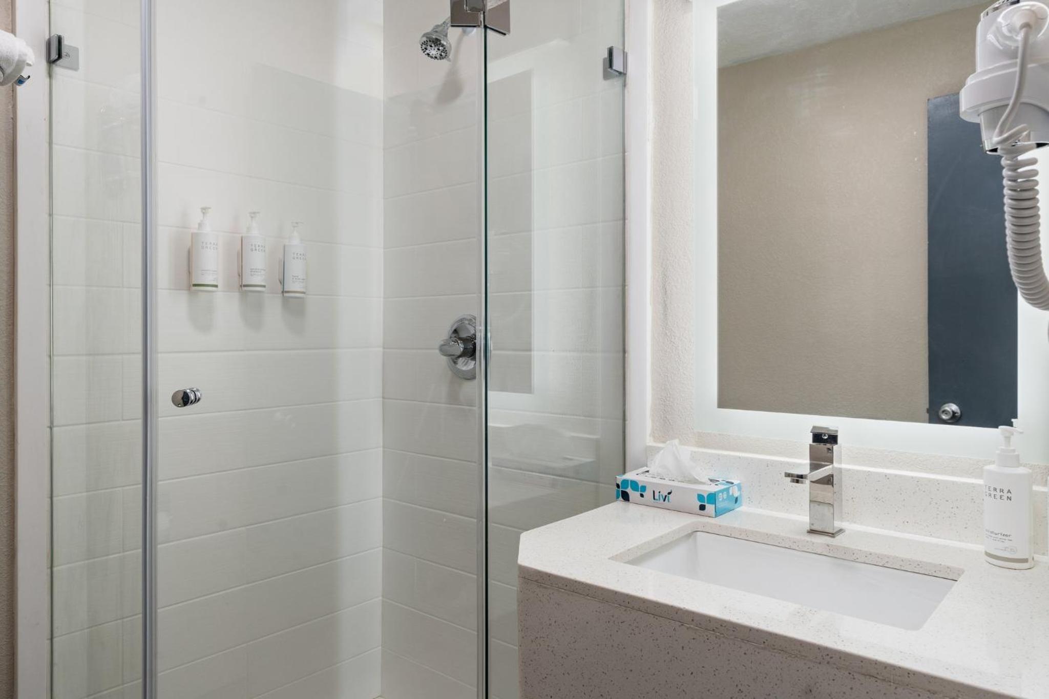 Double Room with Two Double Beds - Non-Smoking