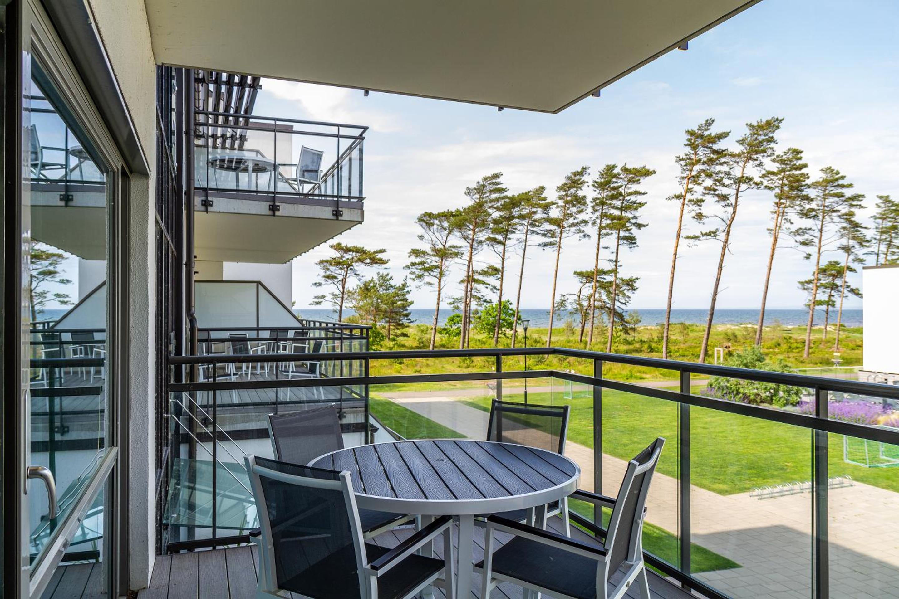Standard Apartment with Courtyard Views (Pool not included)