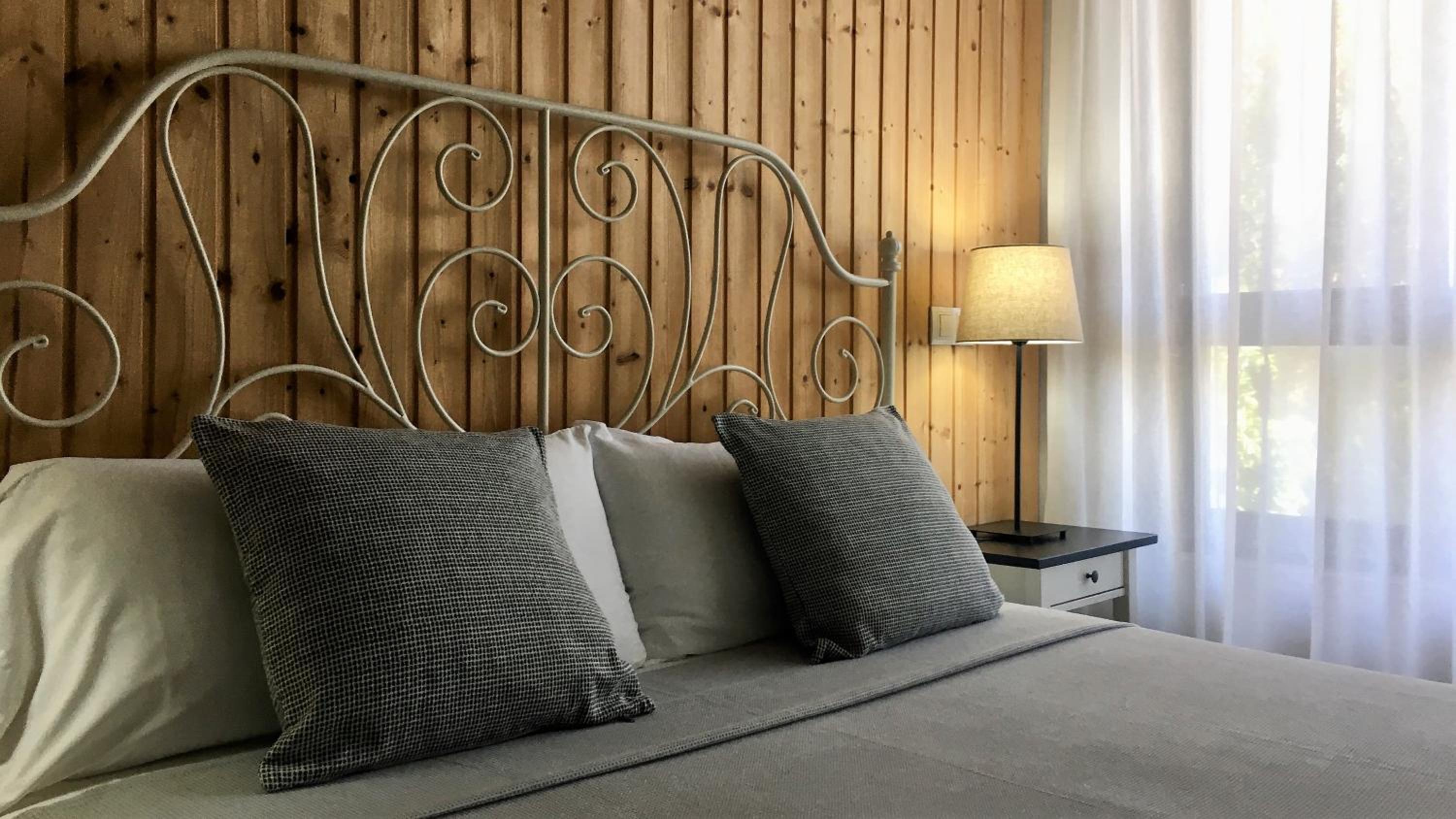 Standard Double Room with Views