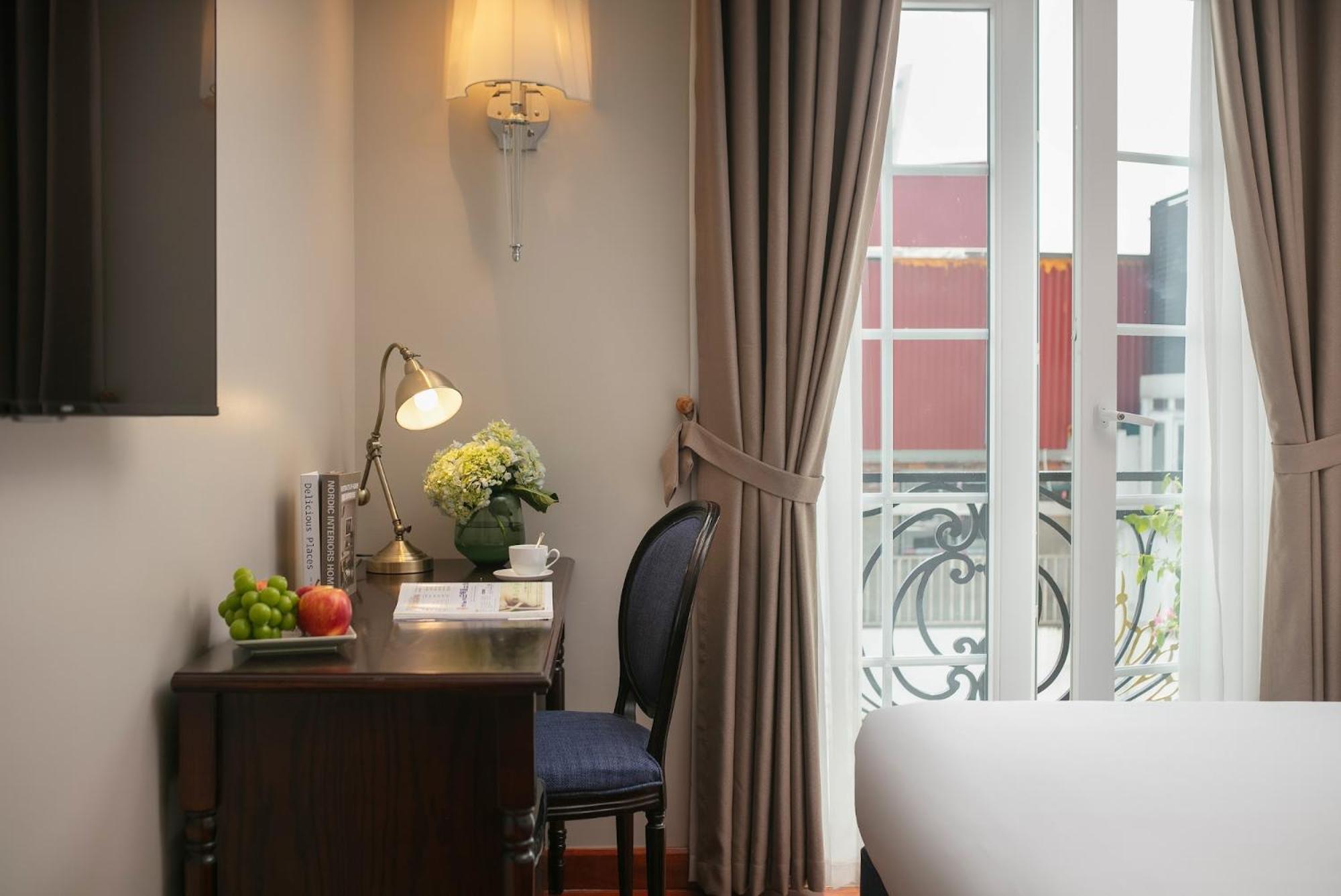 Executive  Room with Balcony and City View