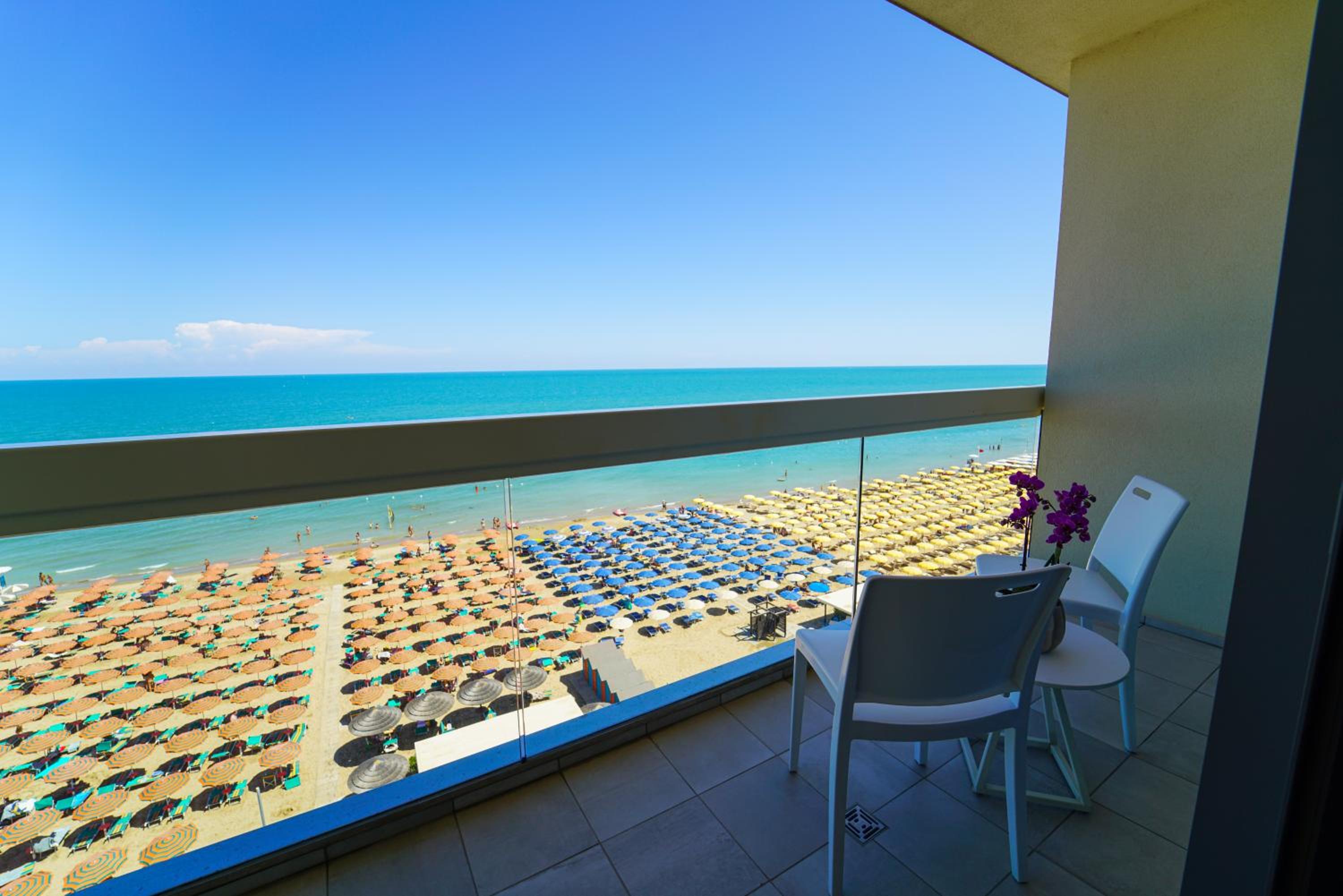Family Room with Sea View
