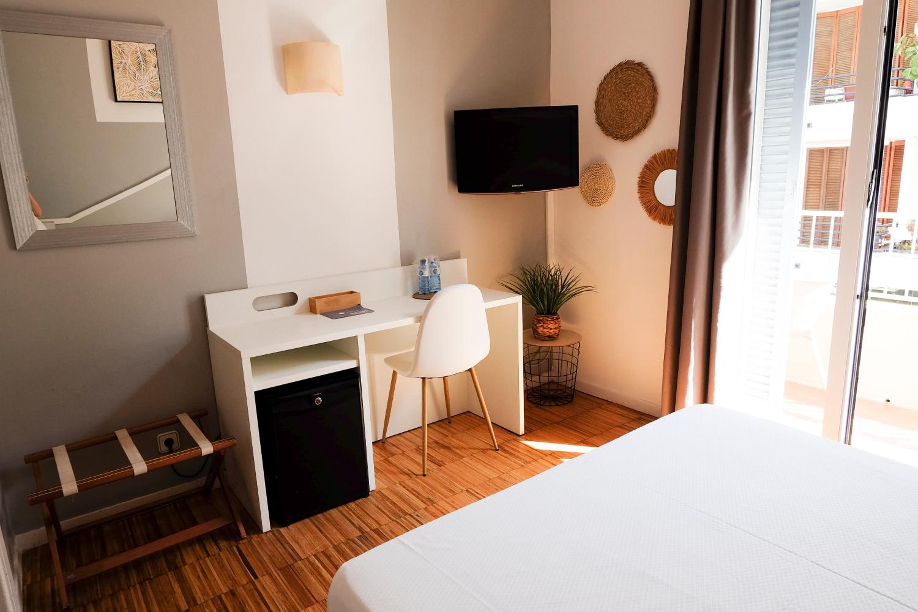 Double or Twin Room with Balcony