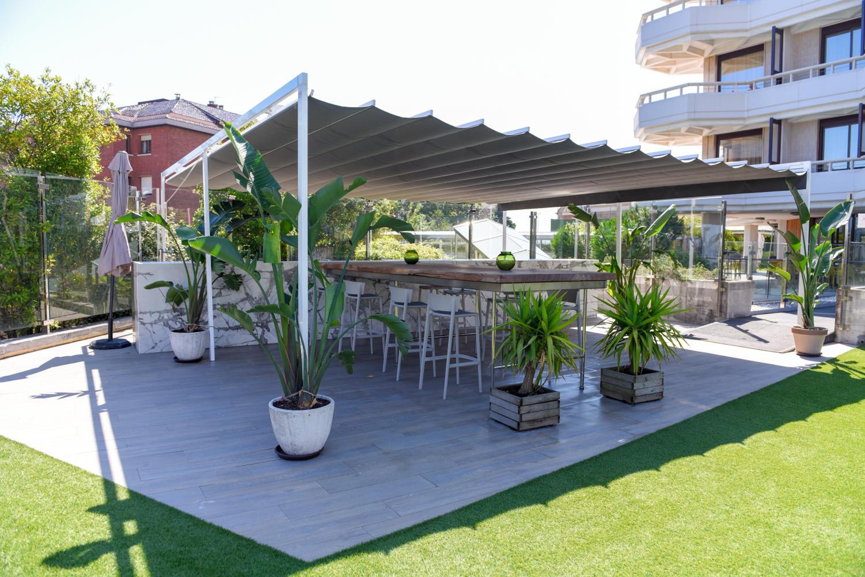 Double or Twin Room with Terrace