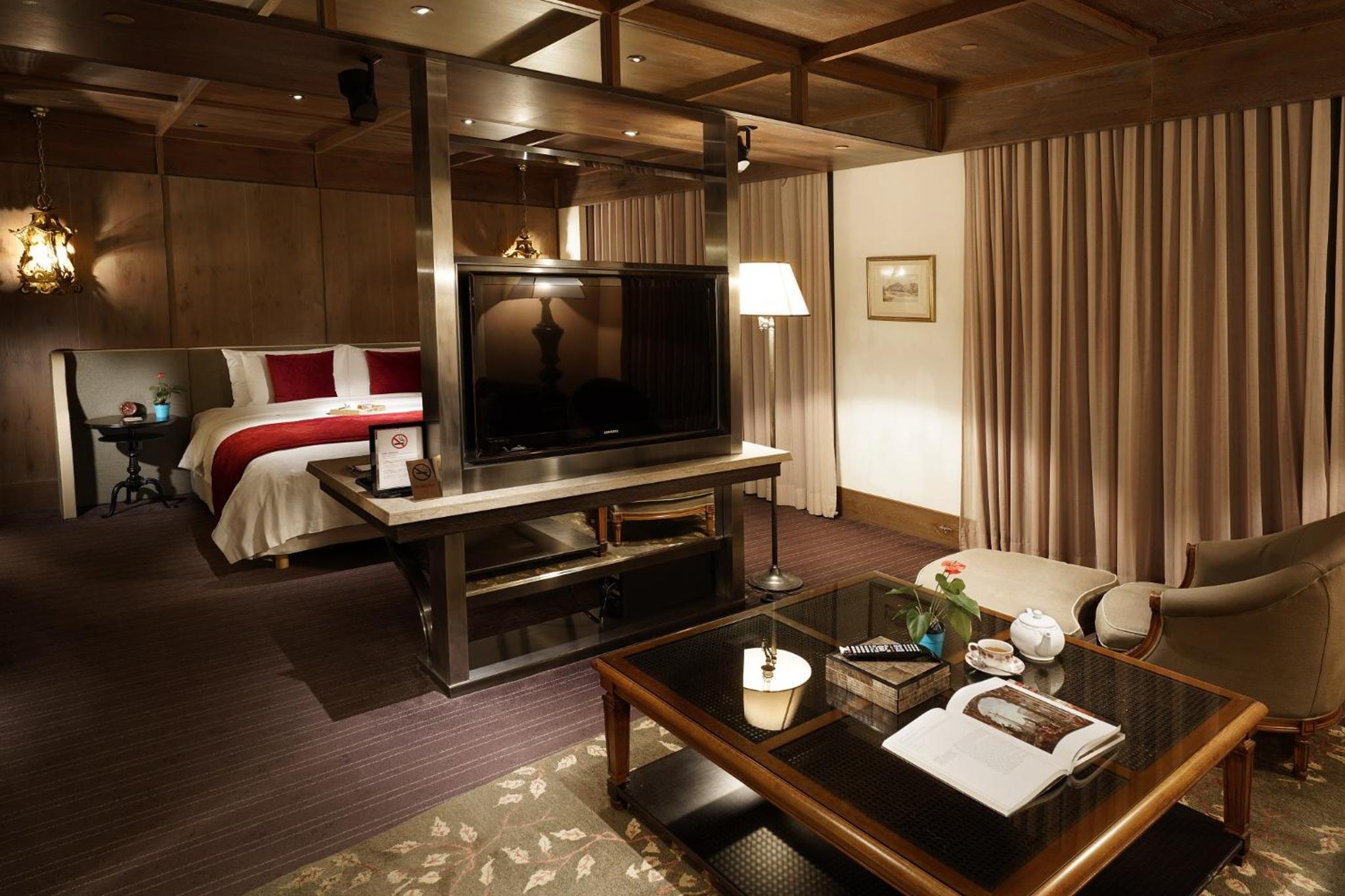Executive Suite