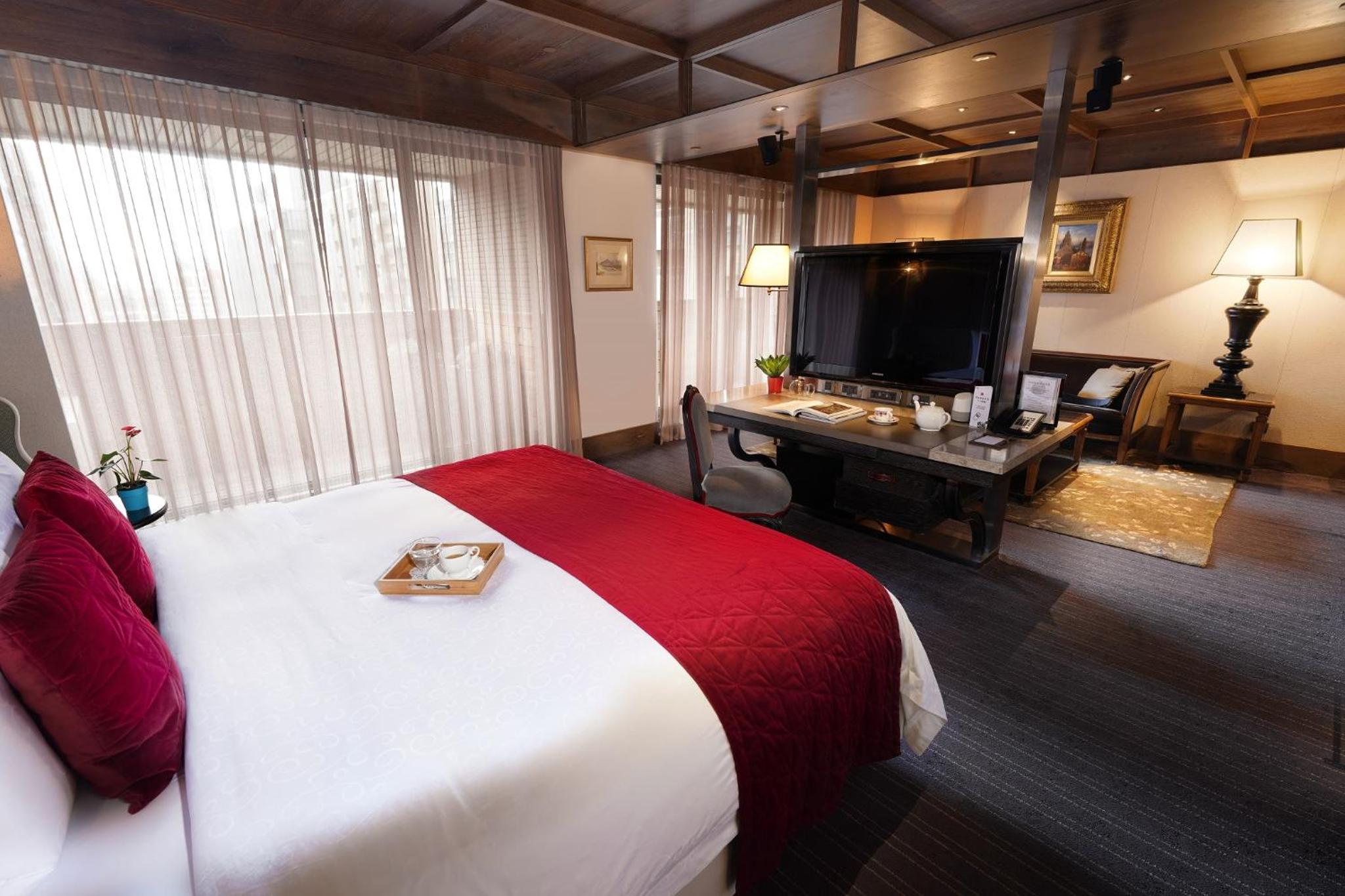 Executive Suite