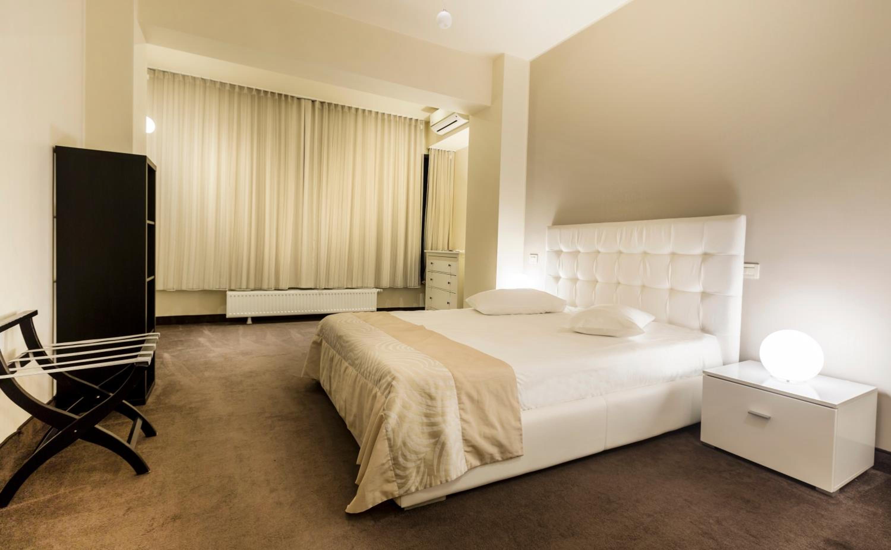 One-Bedroom Suite with Spa