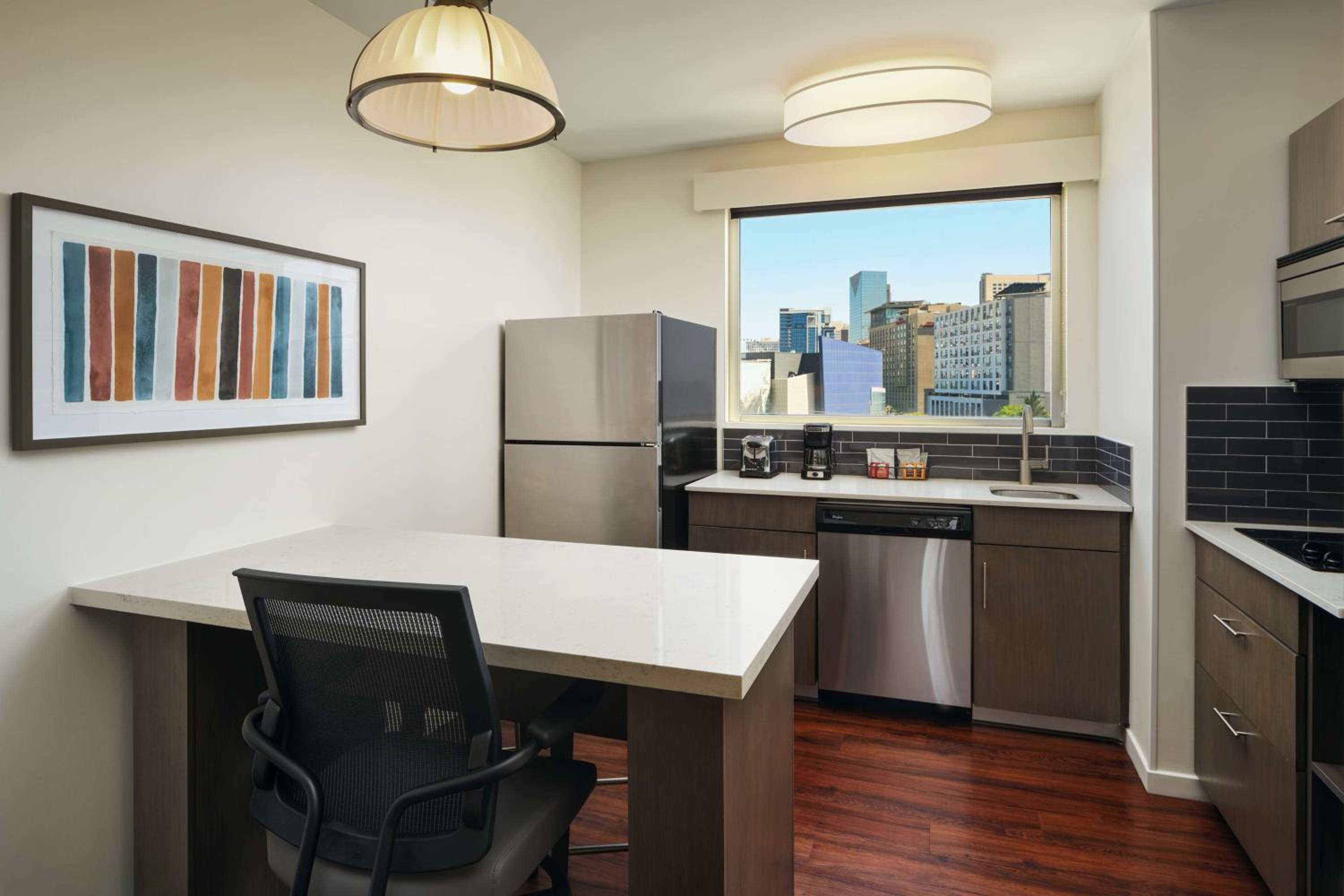 One-Bedroom King Suite