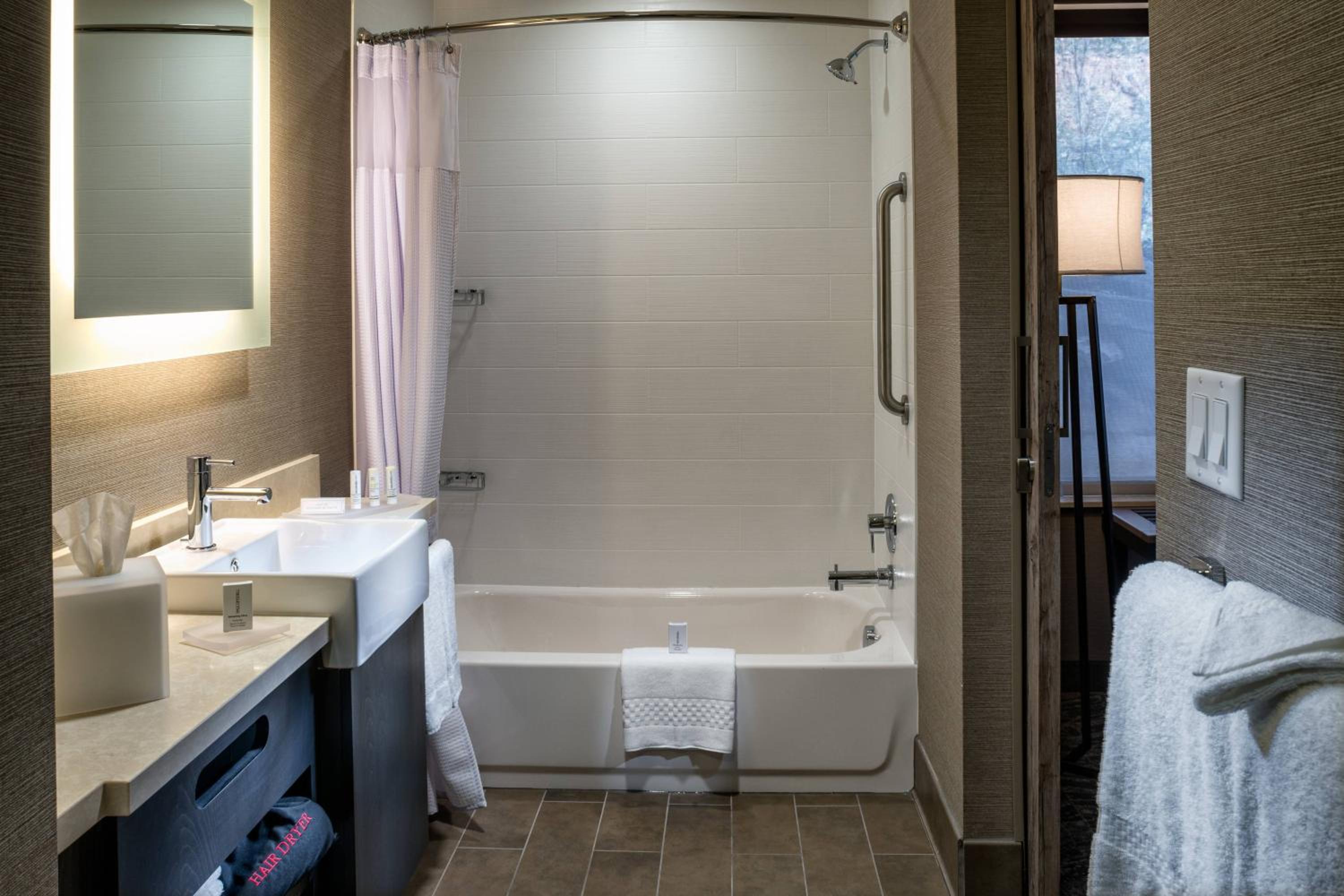 Queen Suite