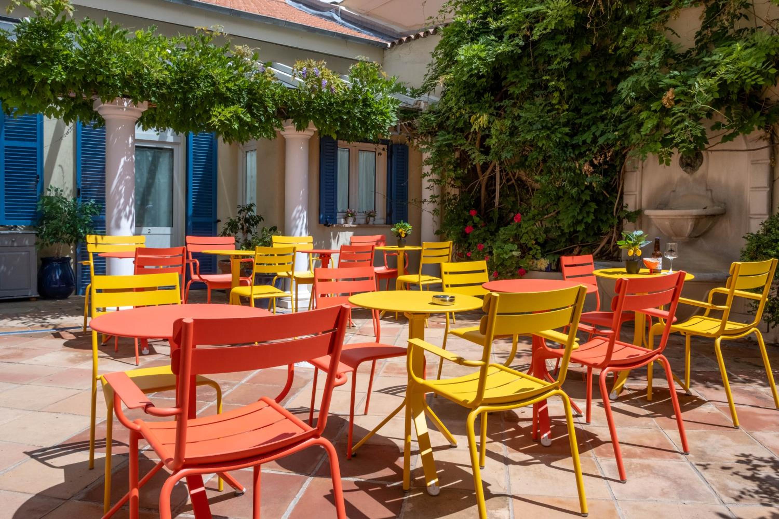 Triple Room with patio view