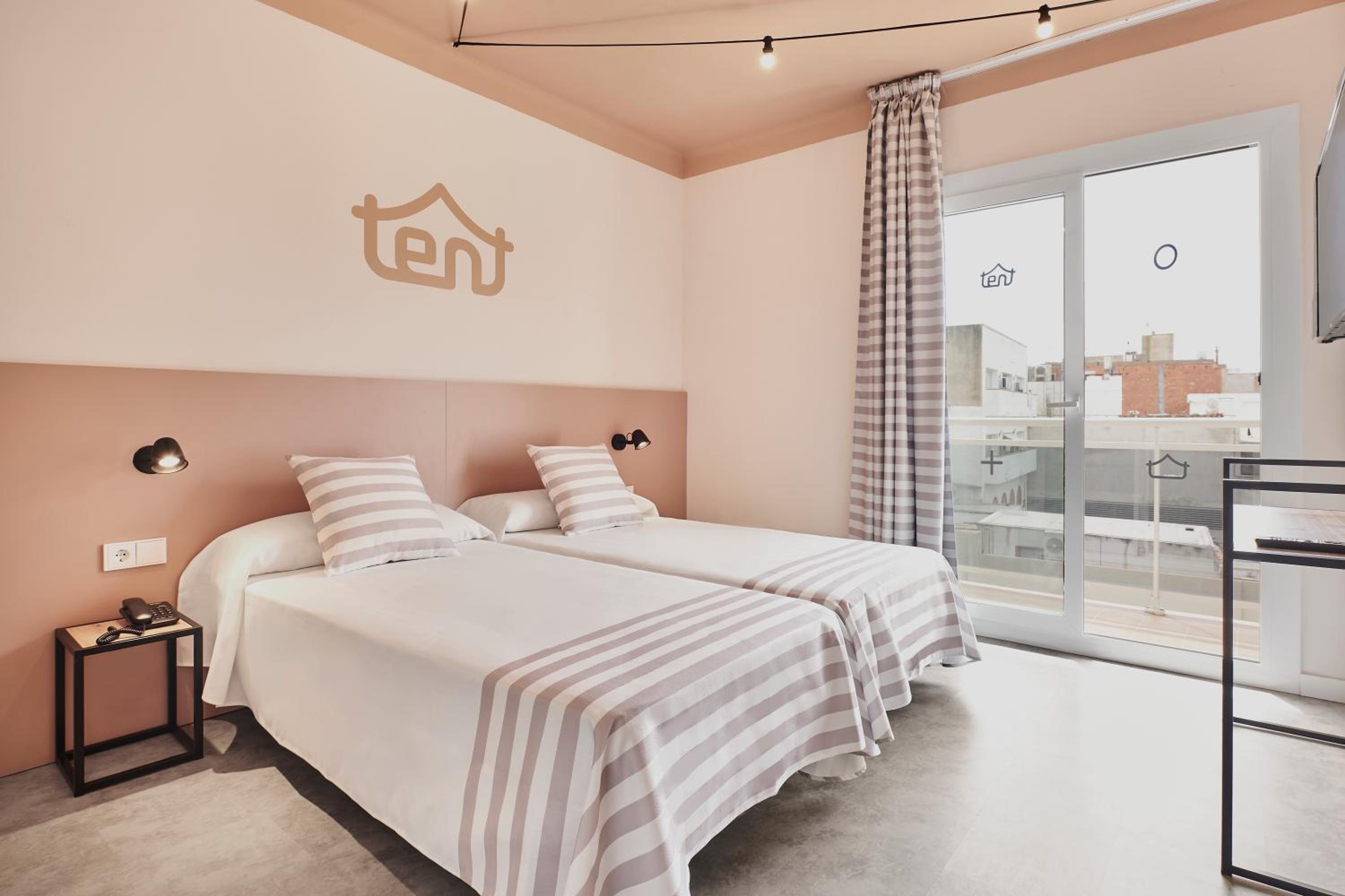 Double Room - Bed & Unlimited Brunch