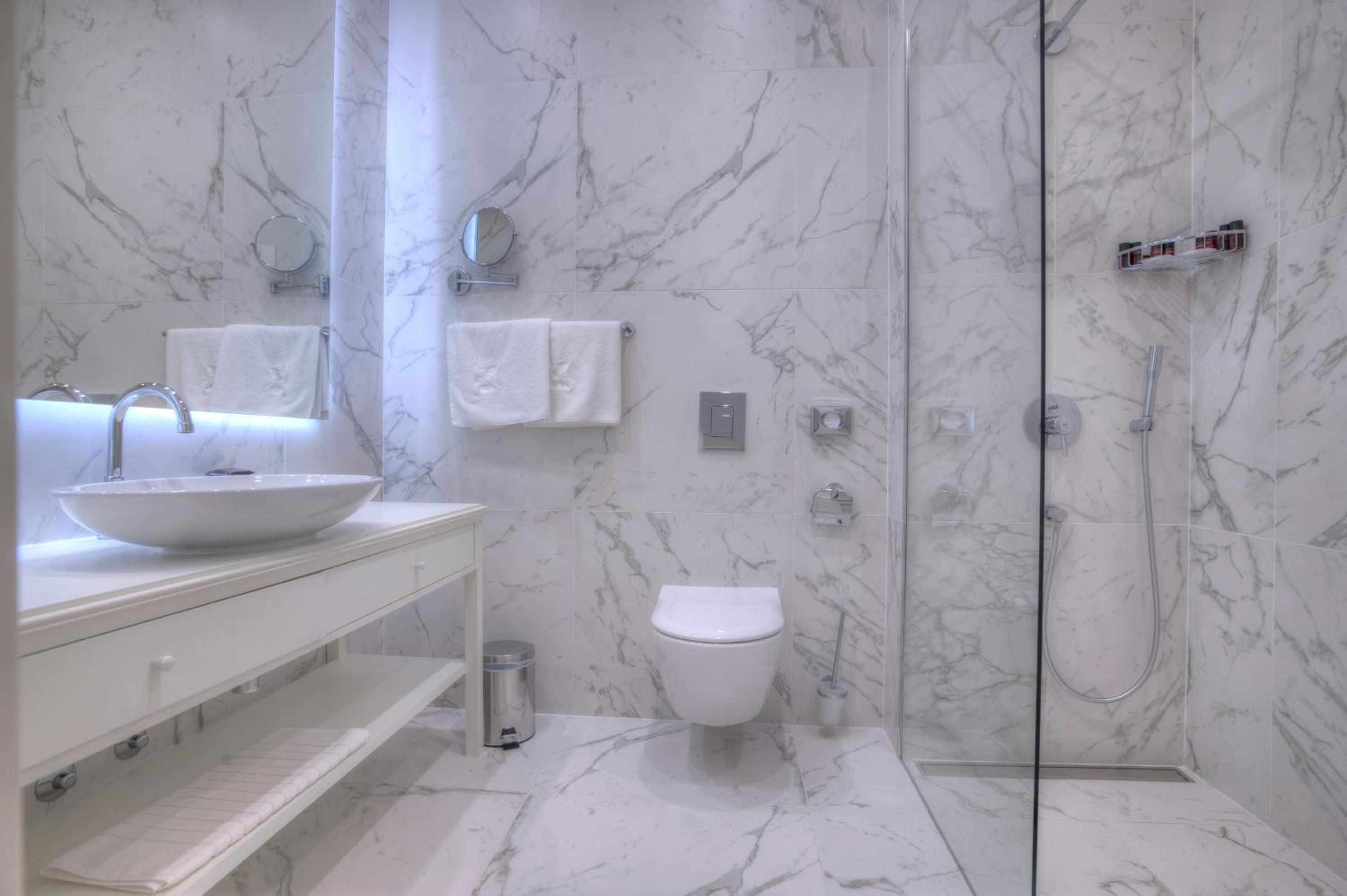 Double or Twin Room with Sea View