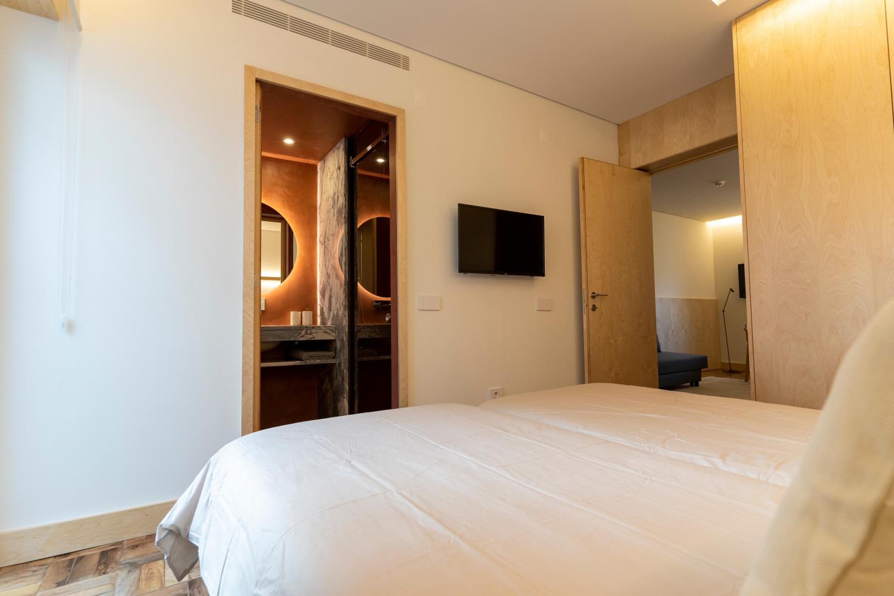 Deluxe Apartment