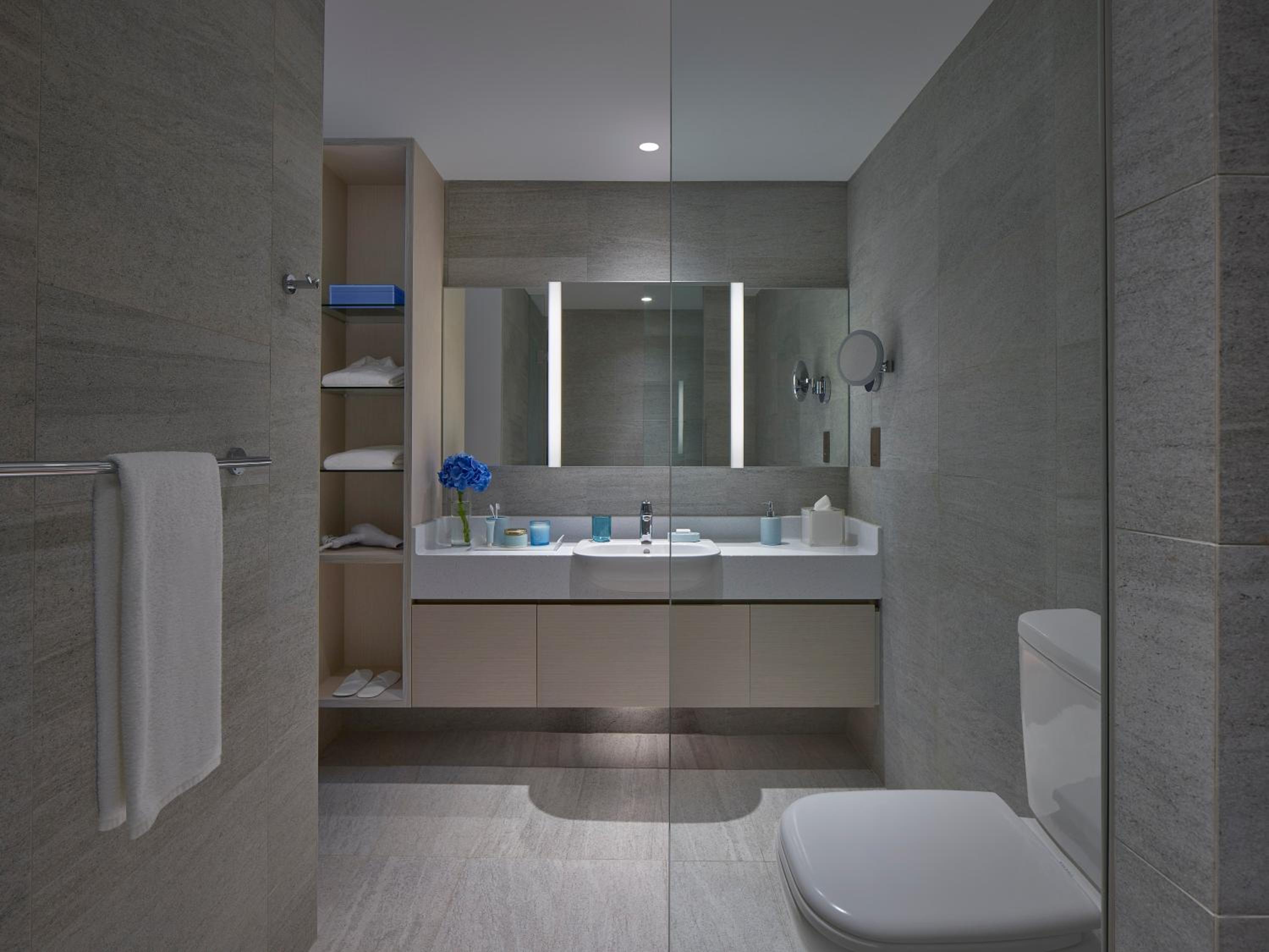 One-Bedroom Executive Suite 