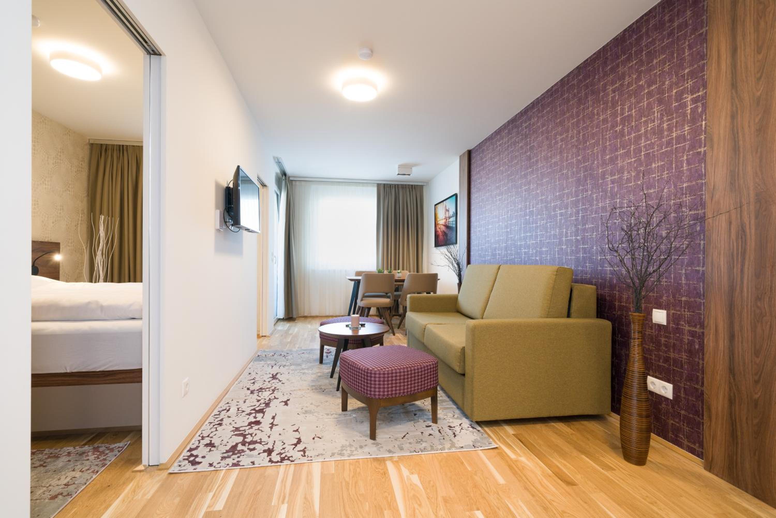 One-Bedroom Apartment with Balcony