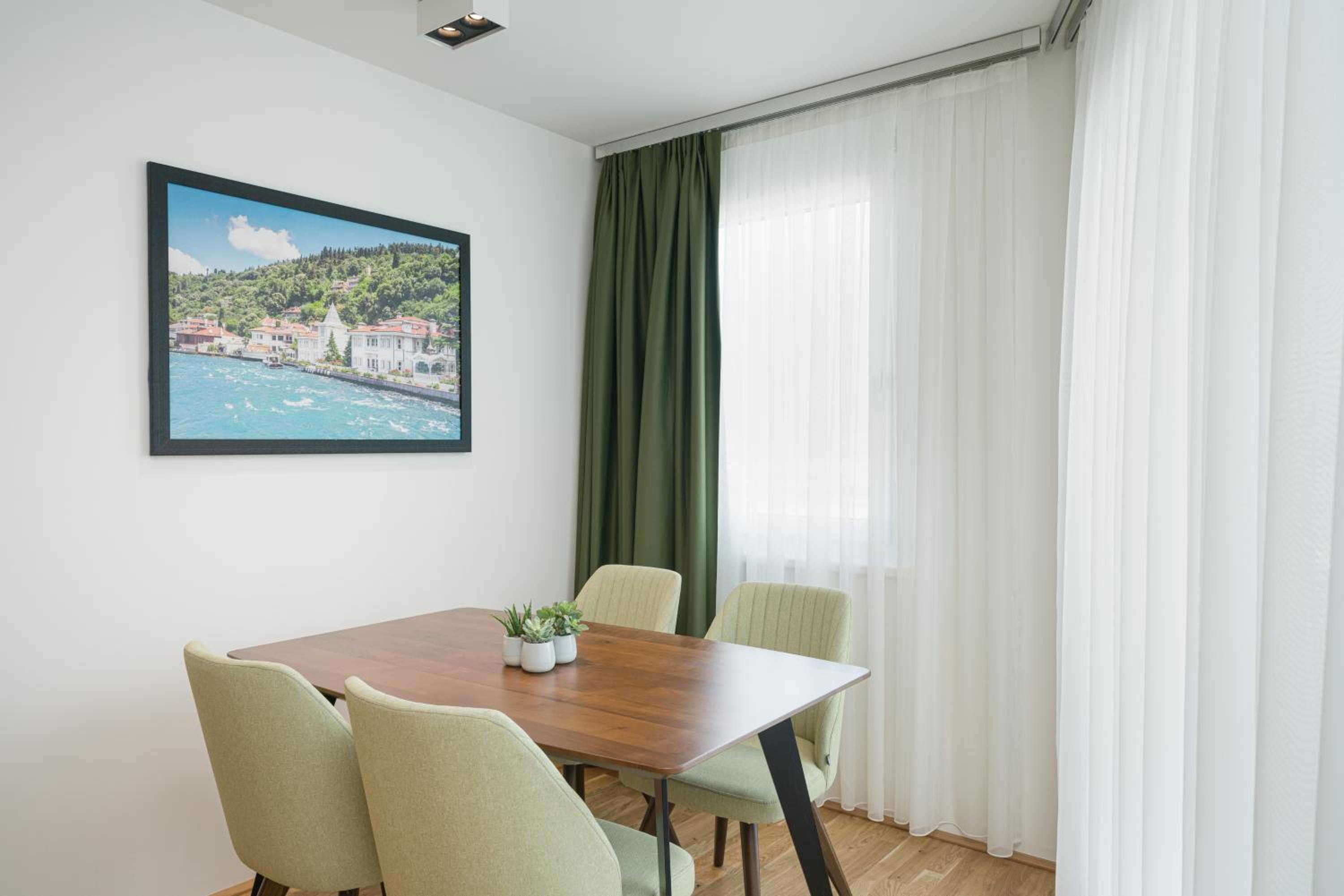 One-Bedroom Apartment with Balcony