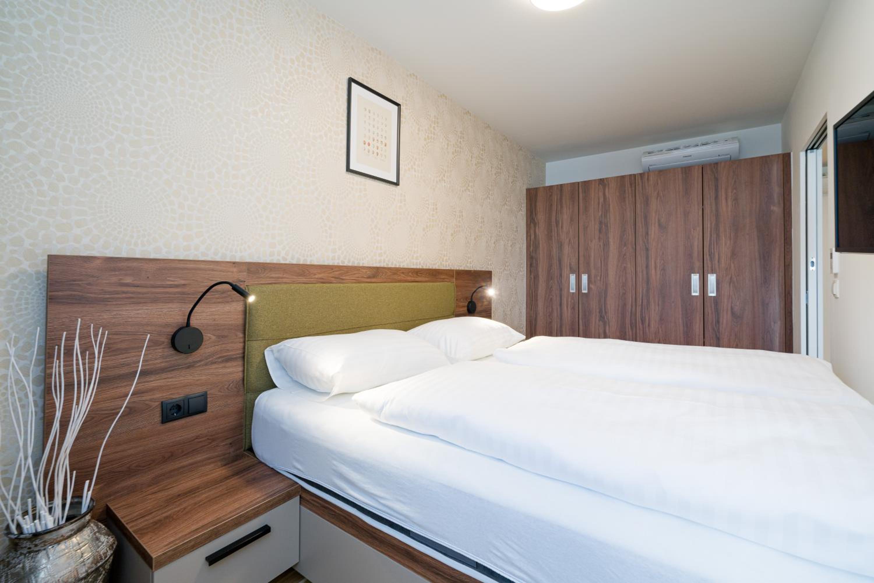 One-Bedroom Apartment with Balcony