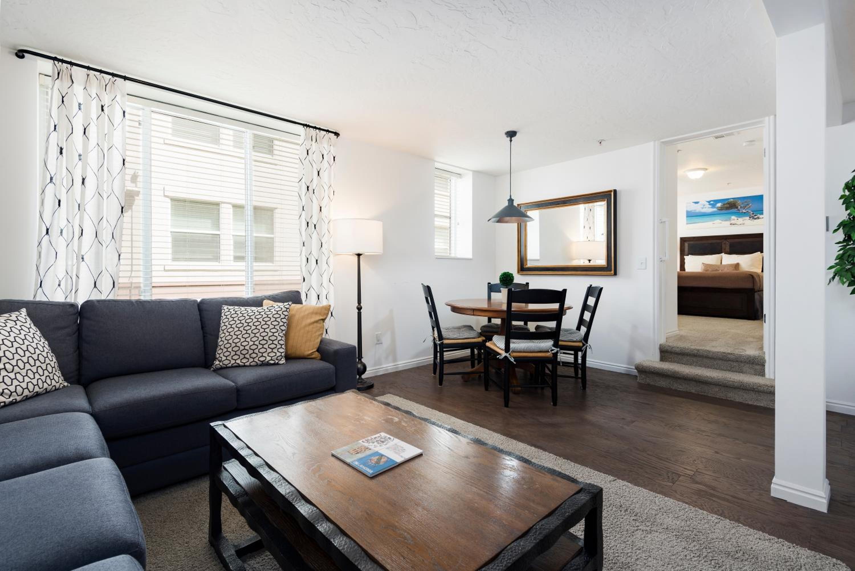 Deluxe Apartment