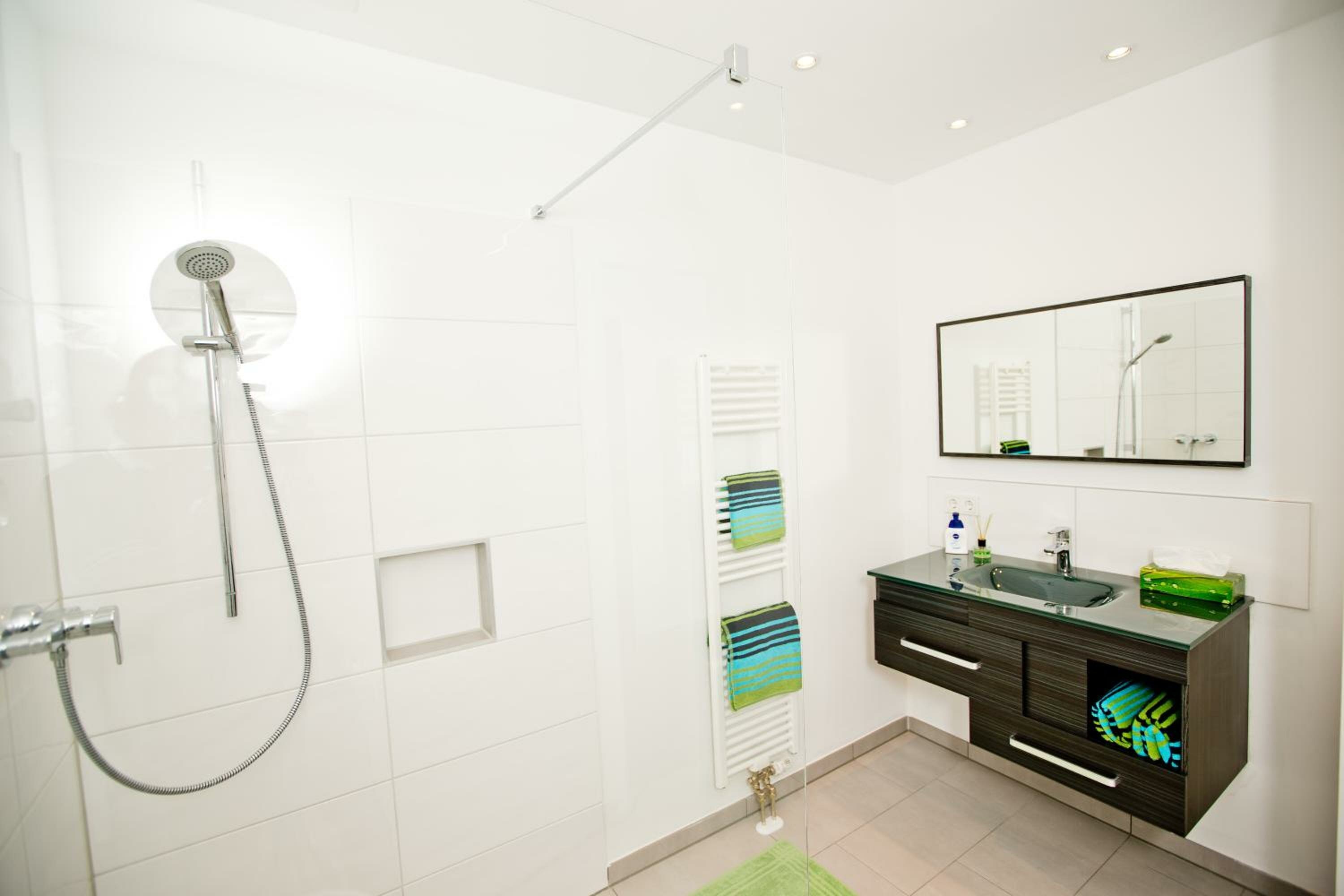 Superior One-Bedroom Apartment