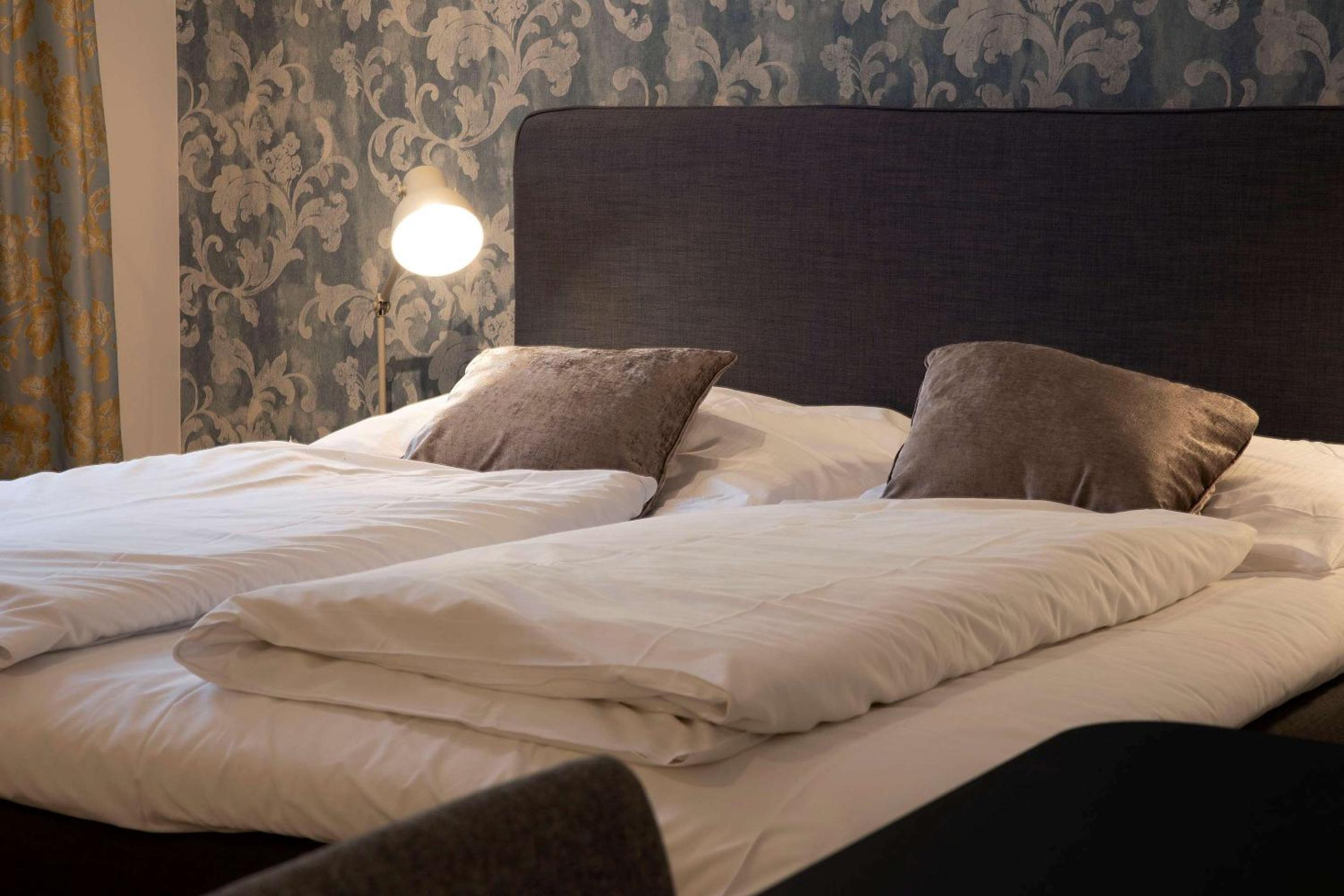 Twin Room - Non-Smoking