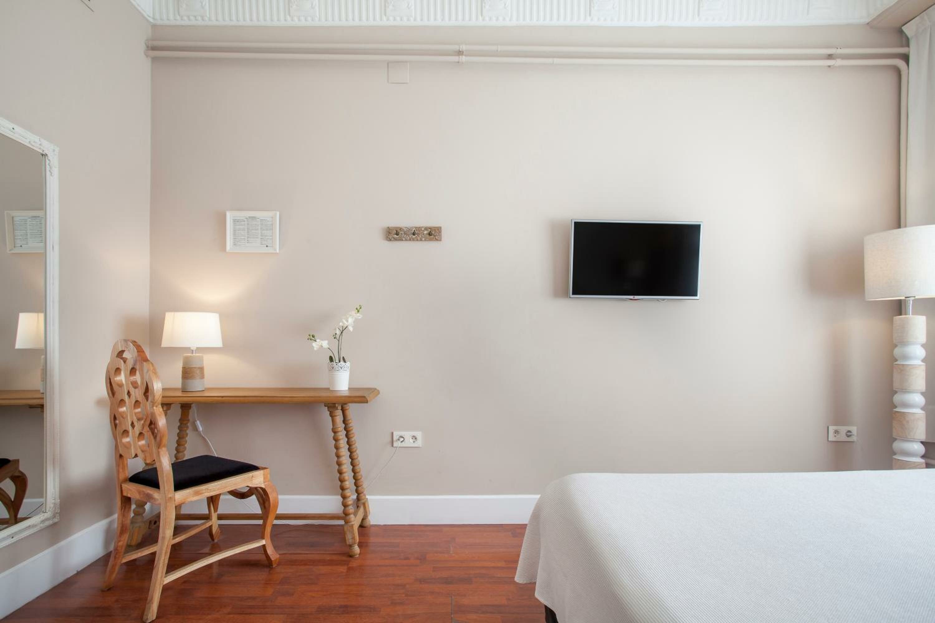 Double Room with Private External Bathroom