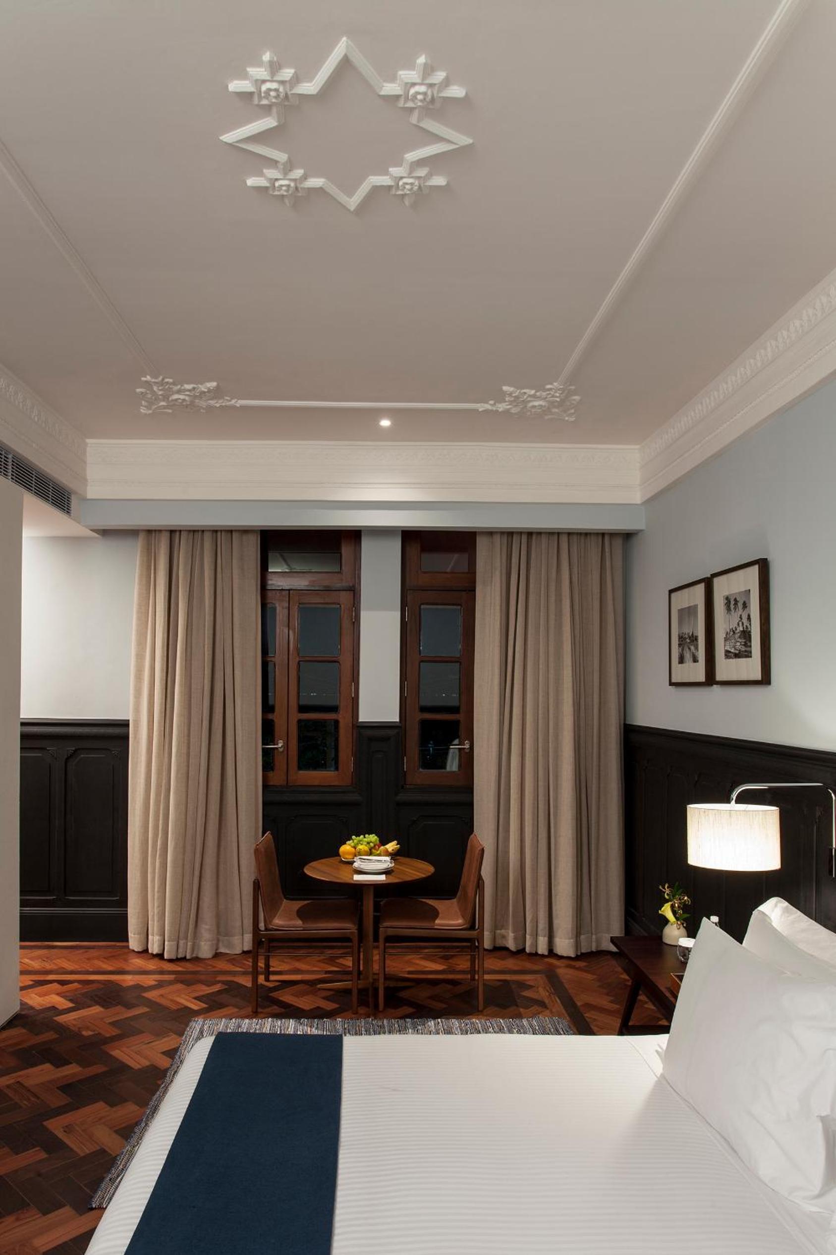 Deluxe King Room with Sea View