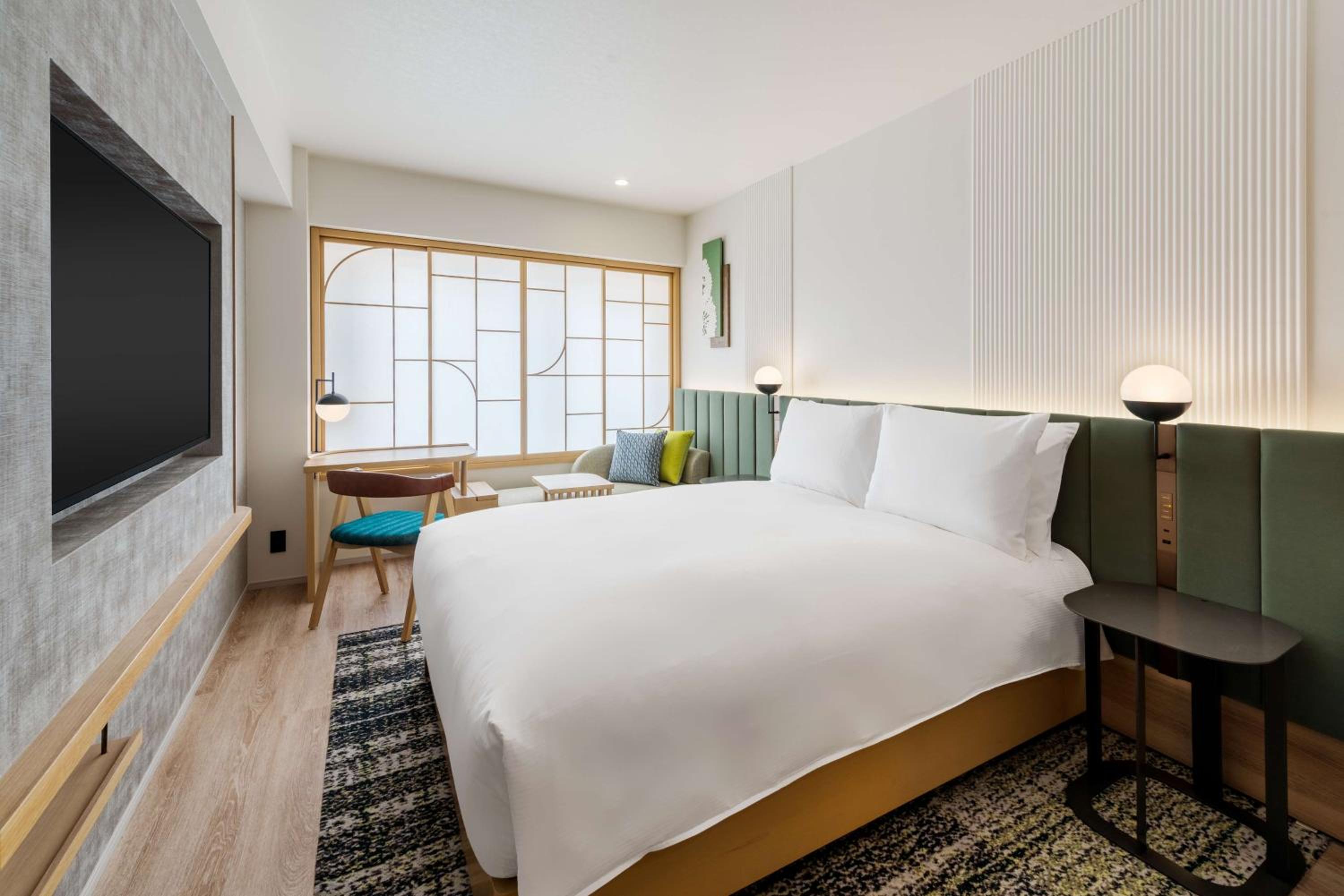 Queen Room