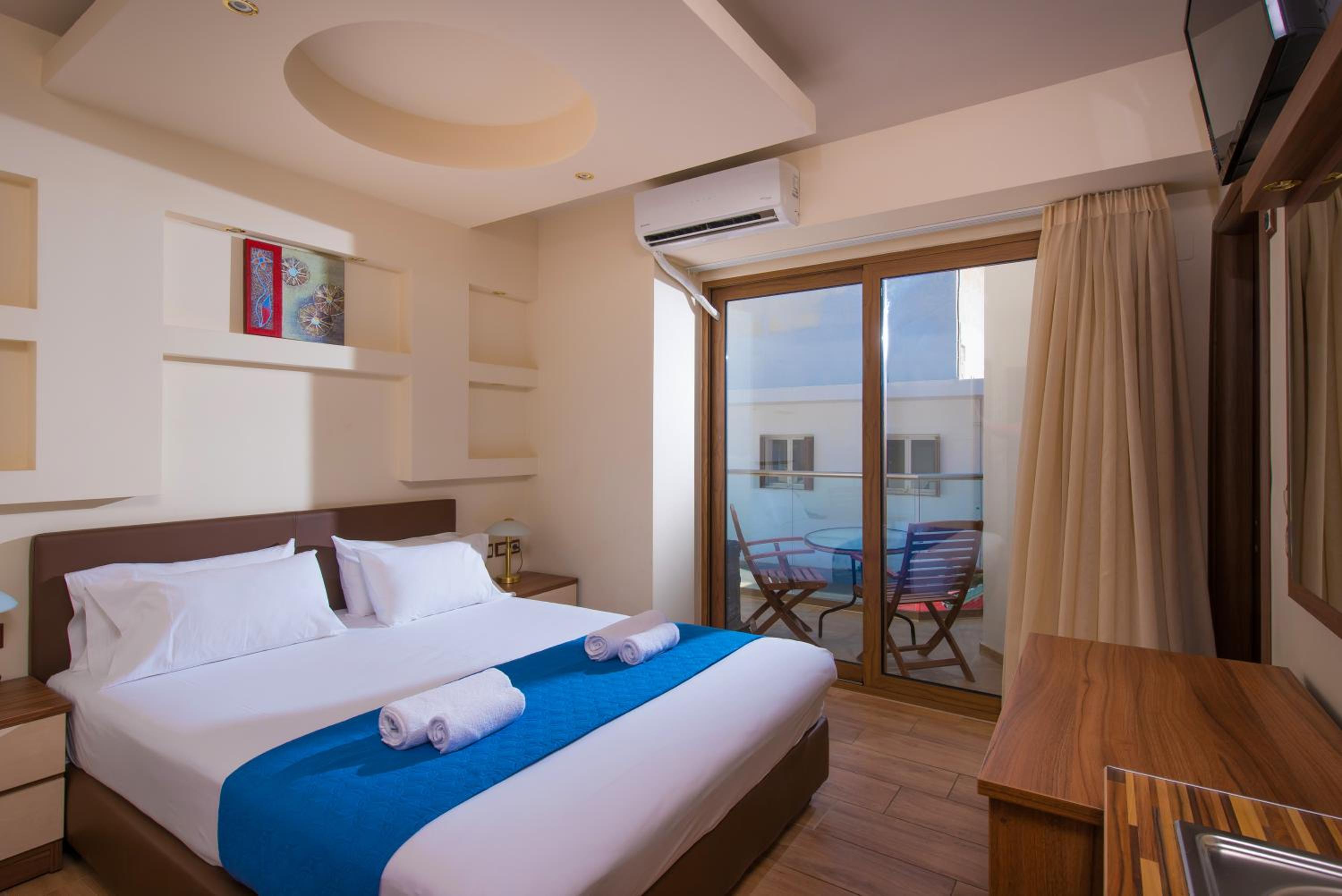 Classic Double Room with Partial Sea View (annex)