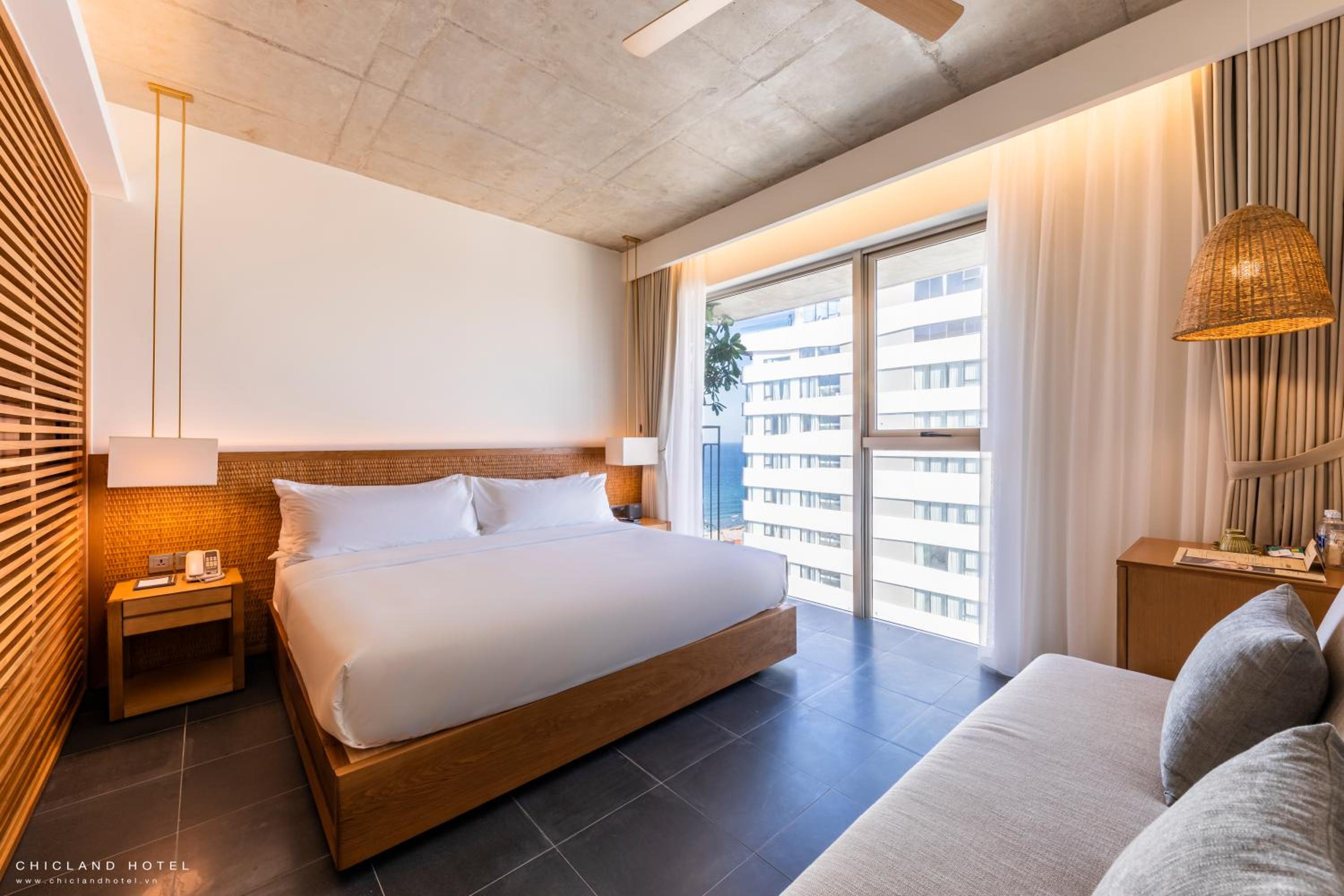 Superior Double with Partial Sea View