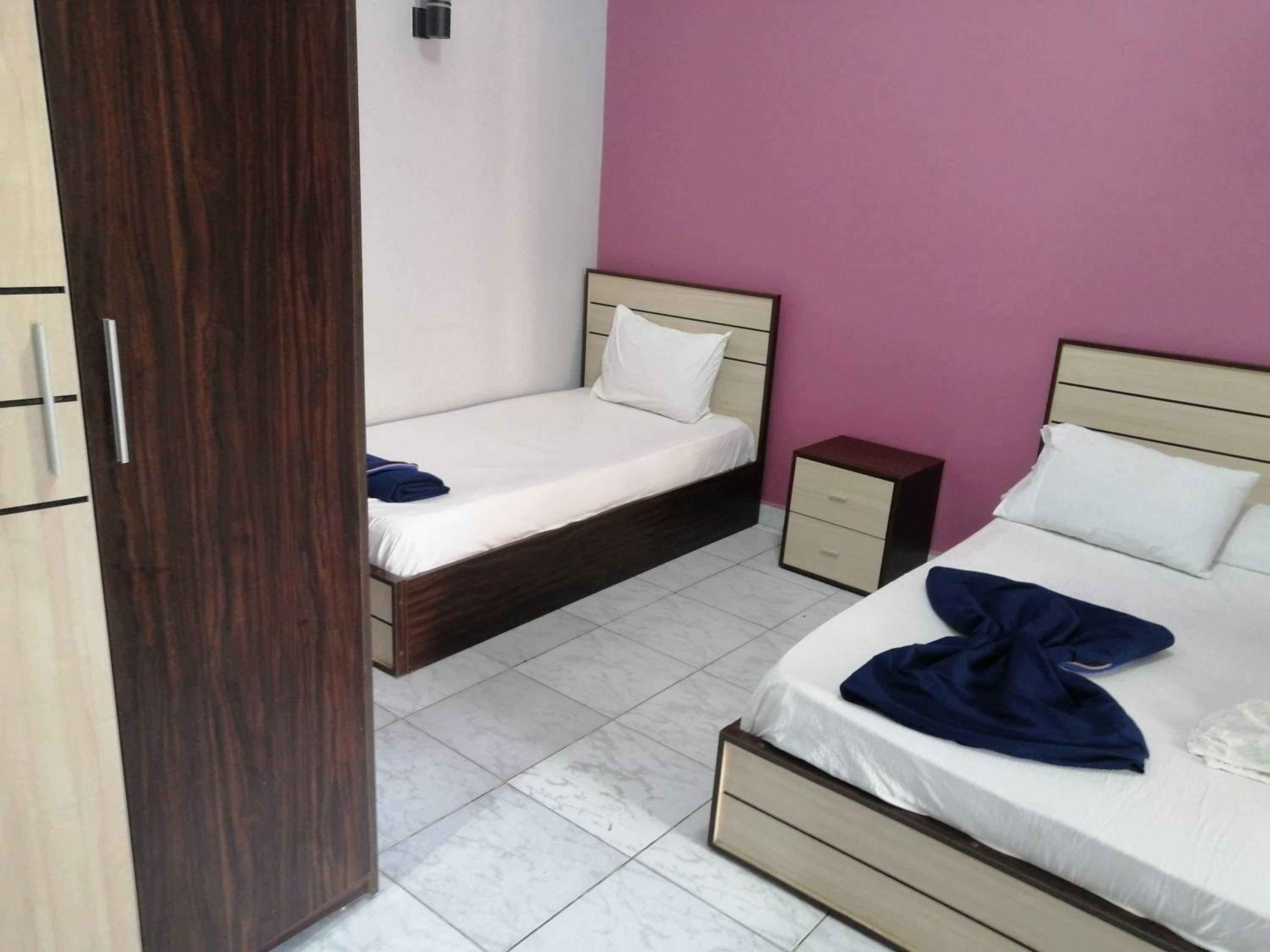 Deluxe Room (2 Adults + 1 Child)