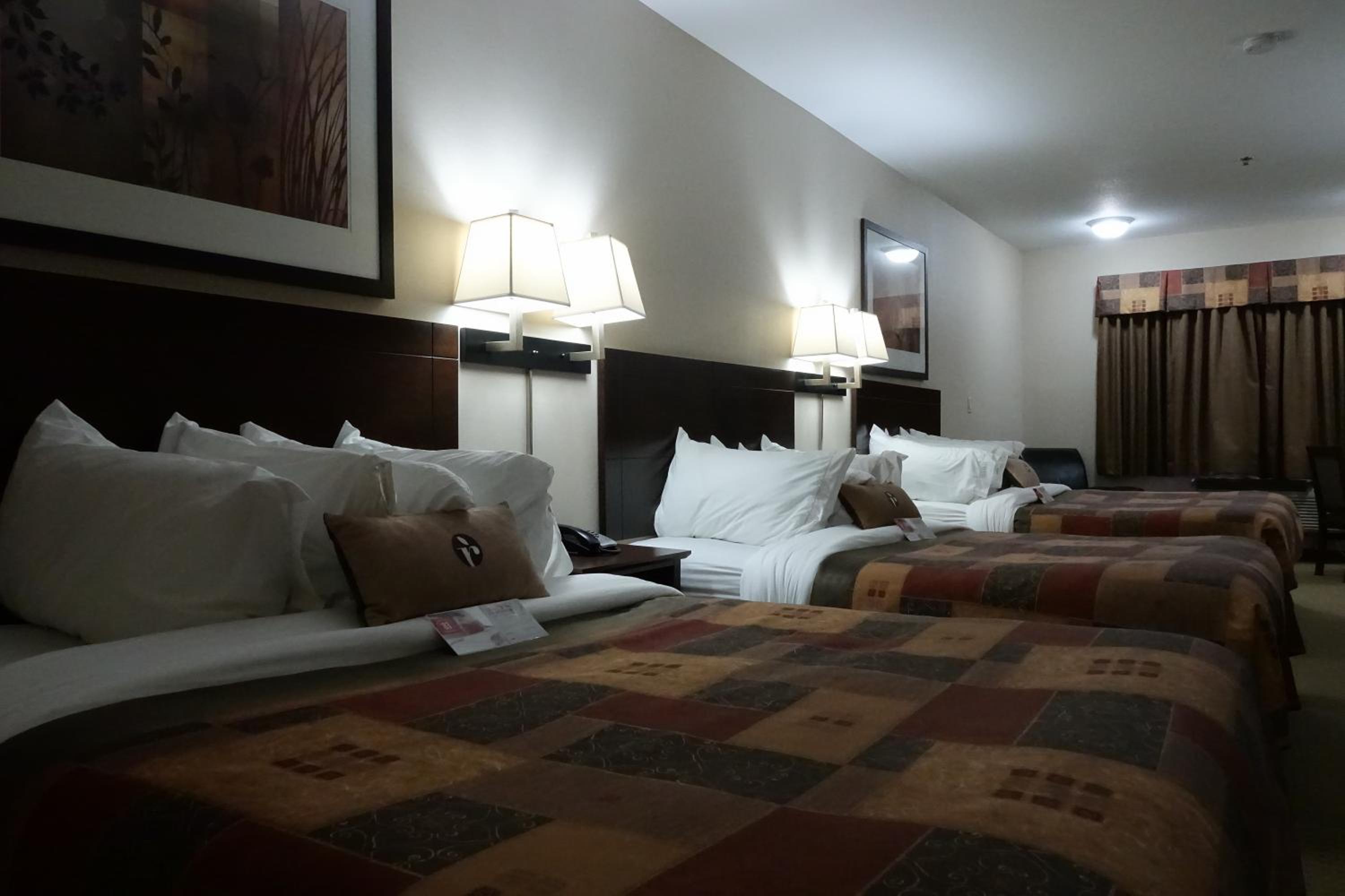 Queen Room with Three Queen Beds - Non-Smoking