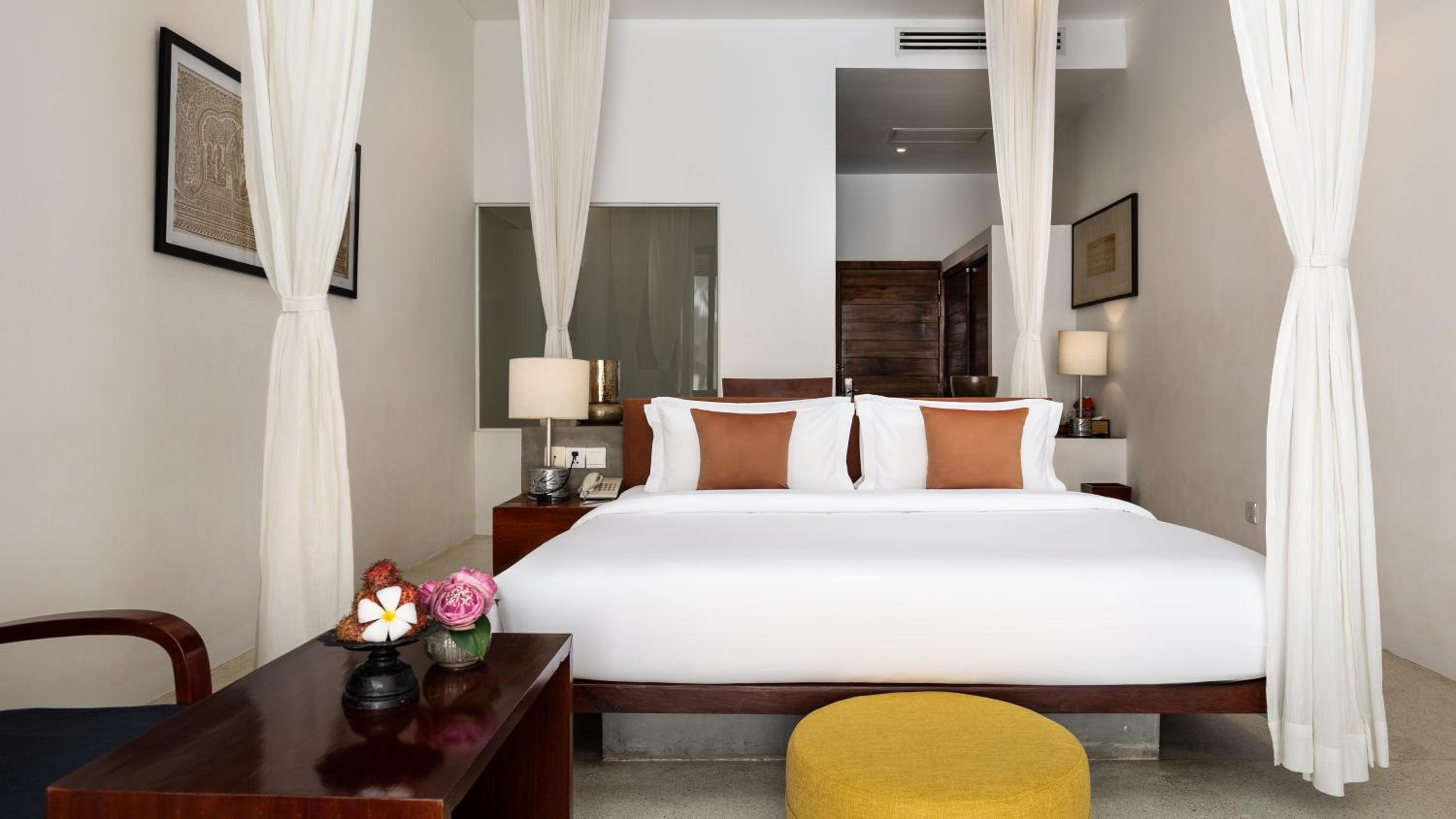 Junior Suite Outdoor Bathtub