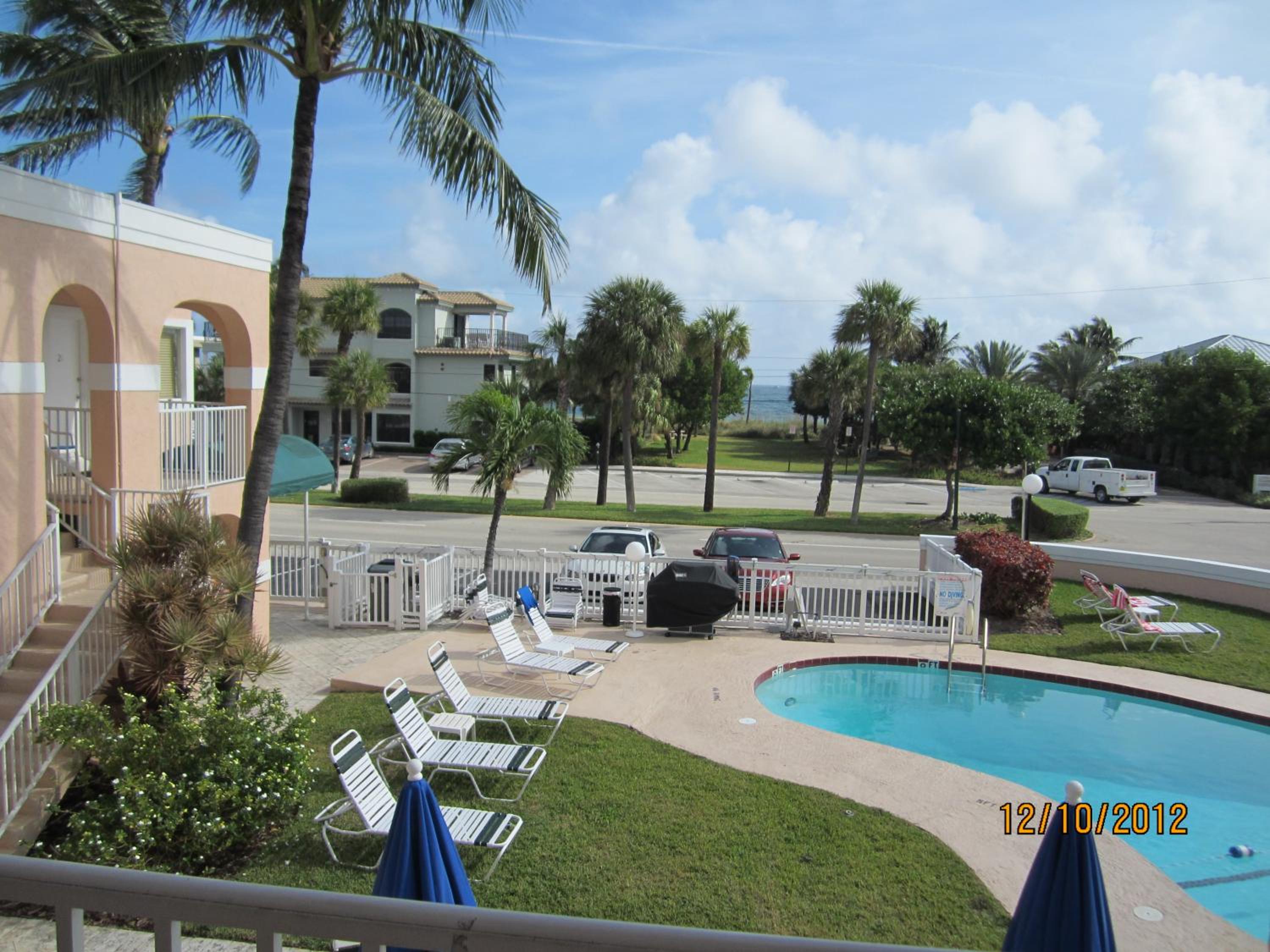 One Bedroom King Suite - Partial Ocean View 