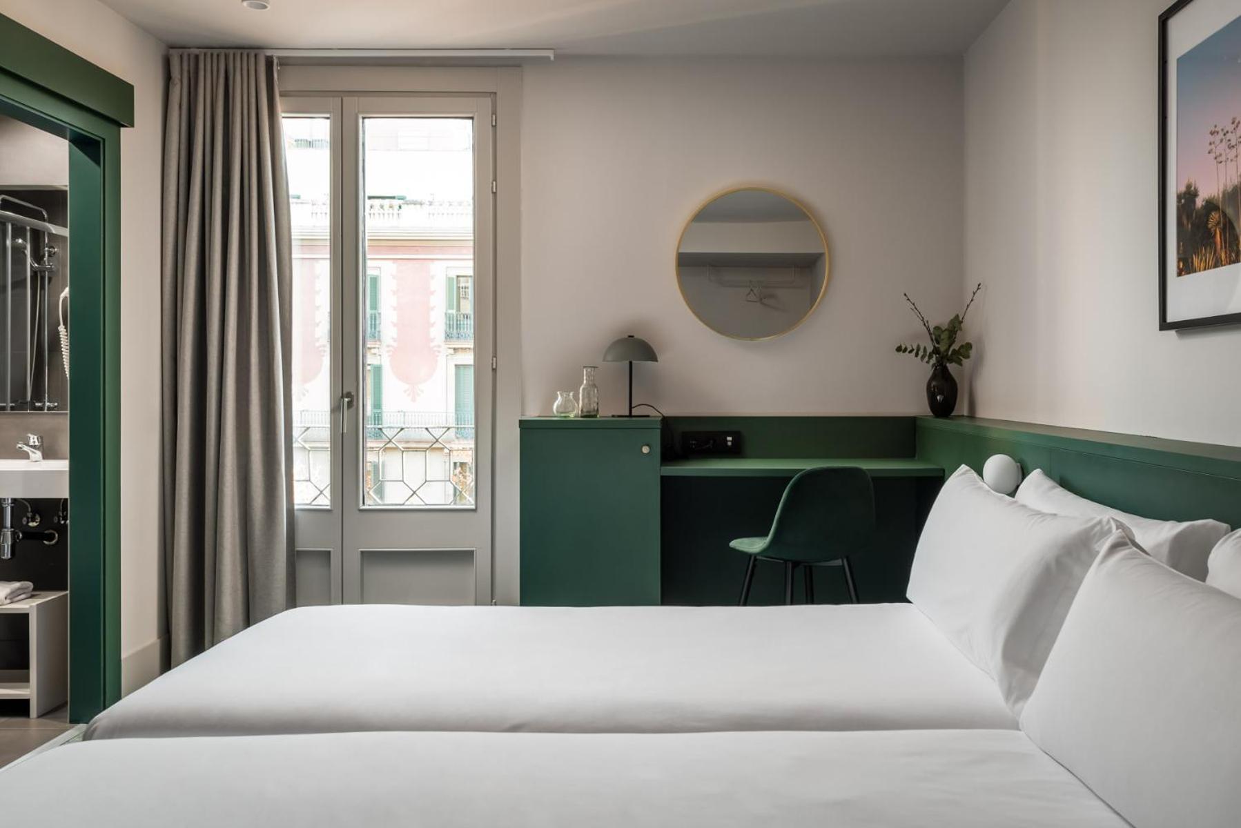 Twin Room with City View