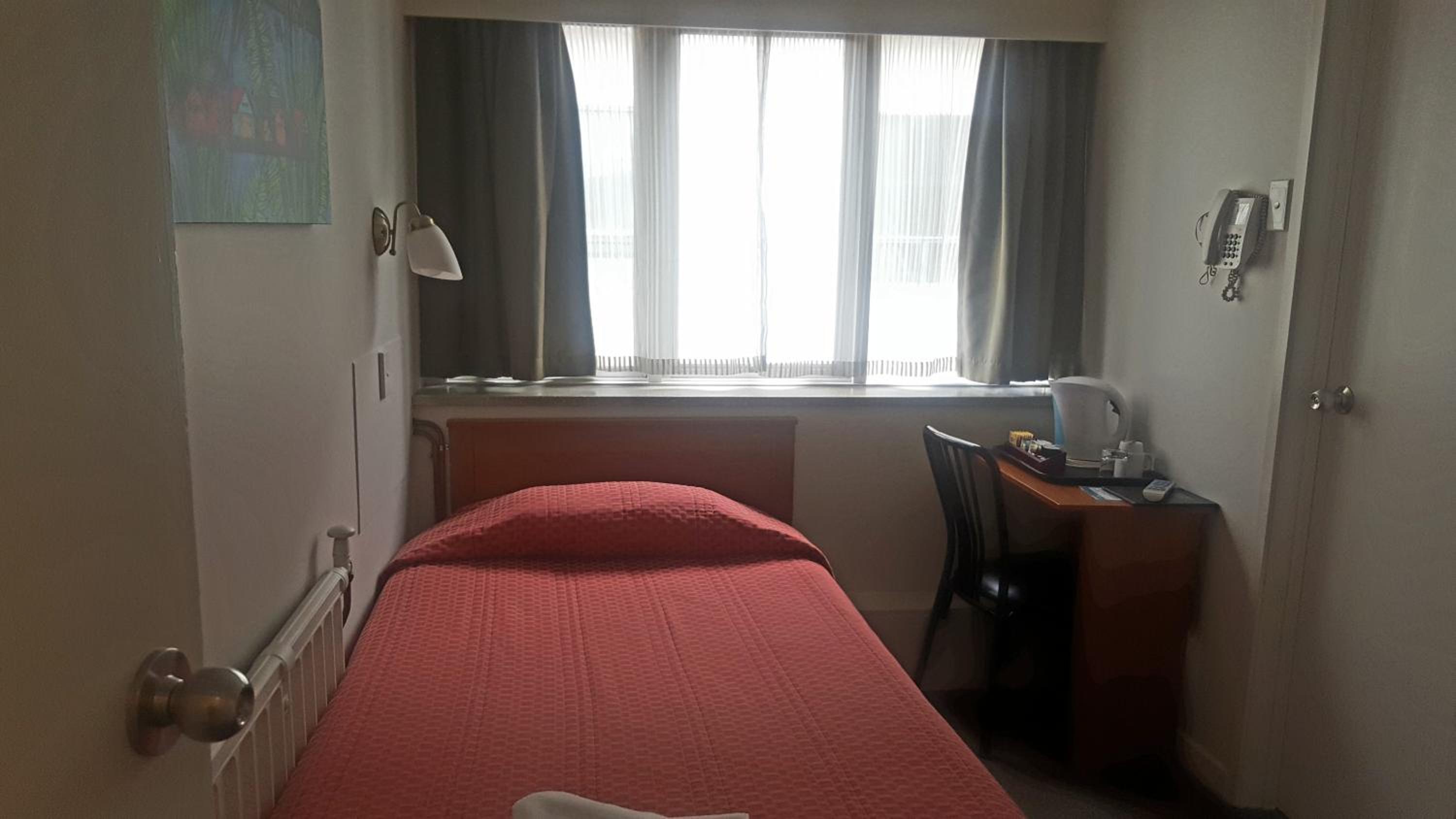 Economy Single Room with Shared Bathroom