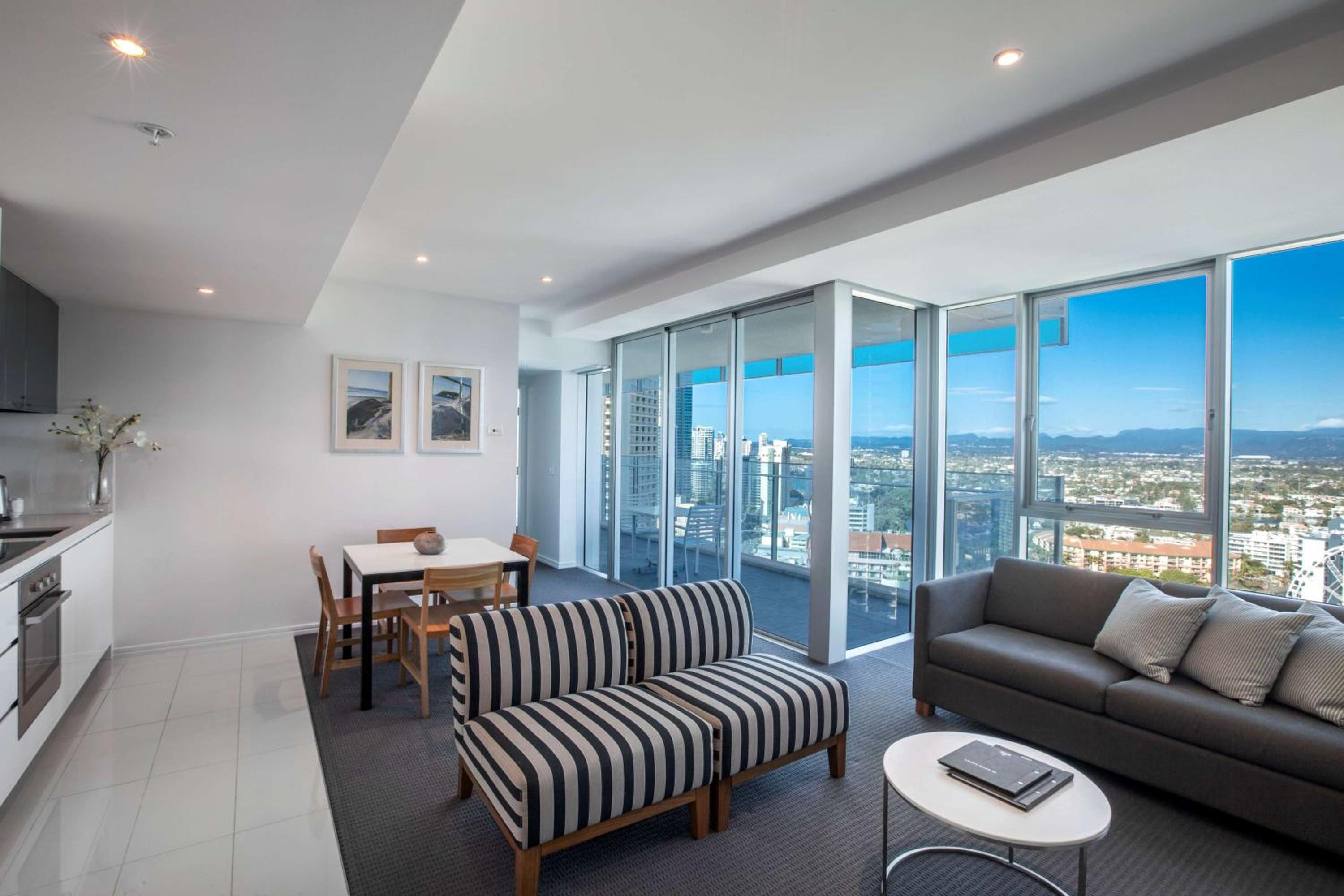 One-Bedroom Residence Room with City View