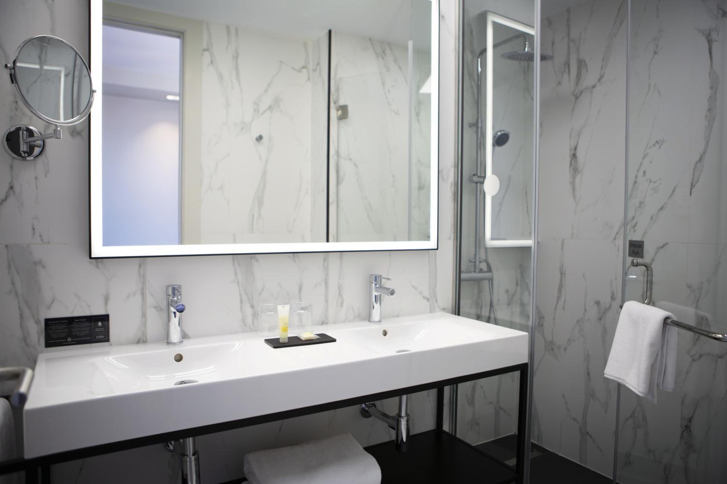 Deluxe Family Twin Room