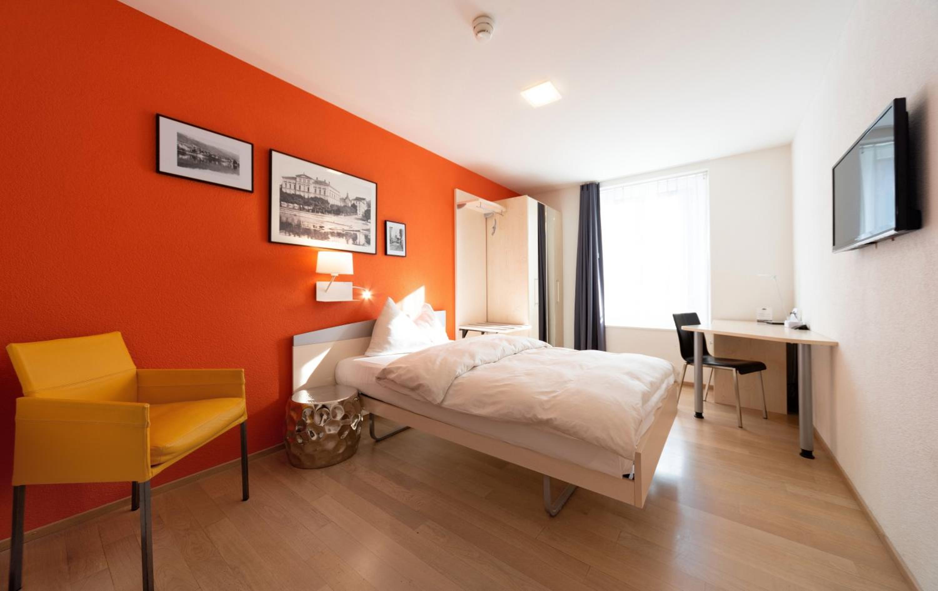 Queen Room