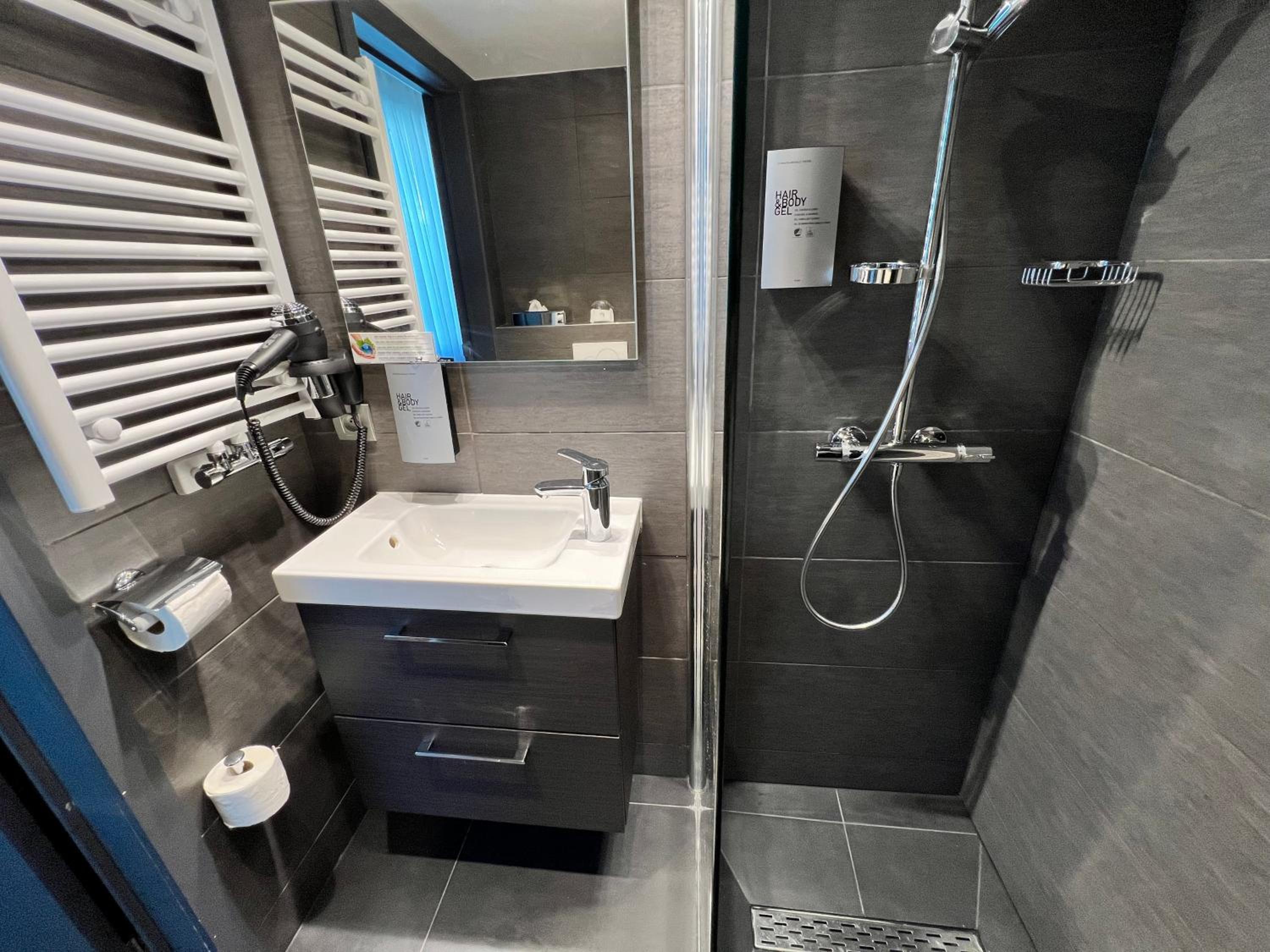 Single Room with Single Bed